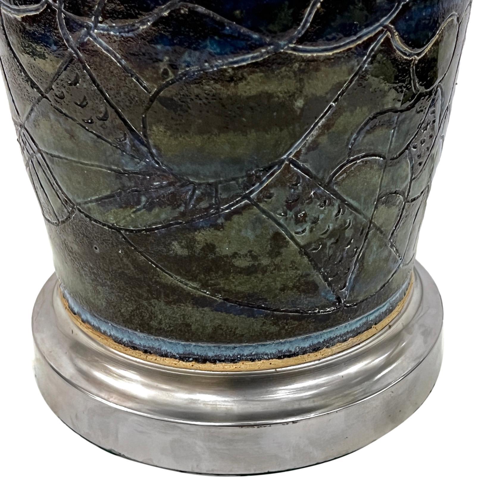 Französische Keramik-Tischlampe aus der Jahrhundertmitte im Zustand „Gut“ im Angebot in New York, NY