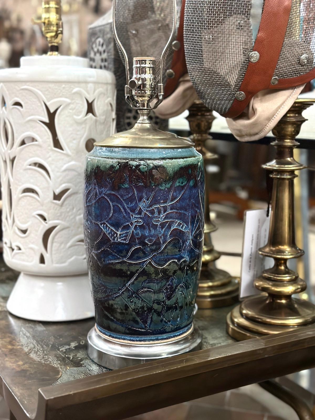 Französische Keramik-Tischlampe aus der Jahrhundertmitte im Angebot 1