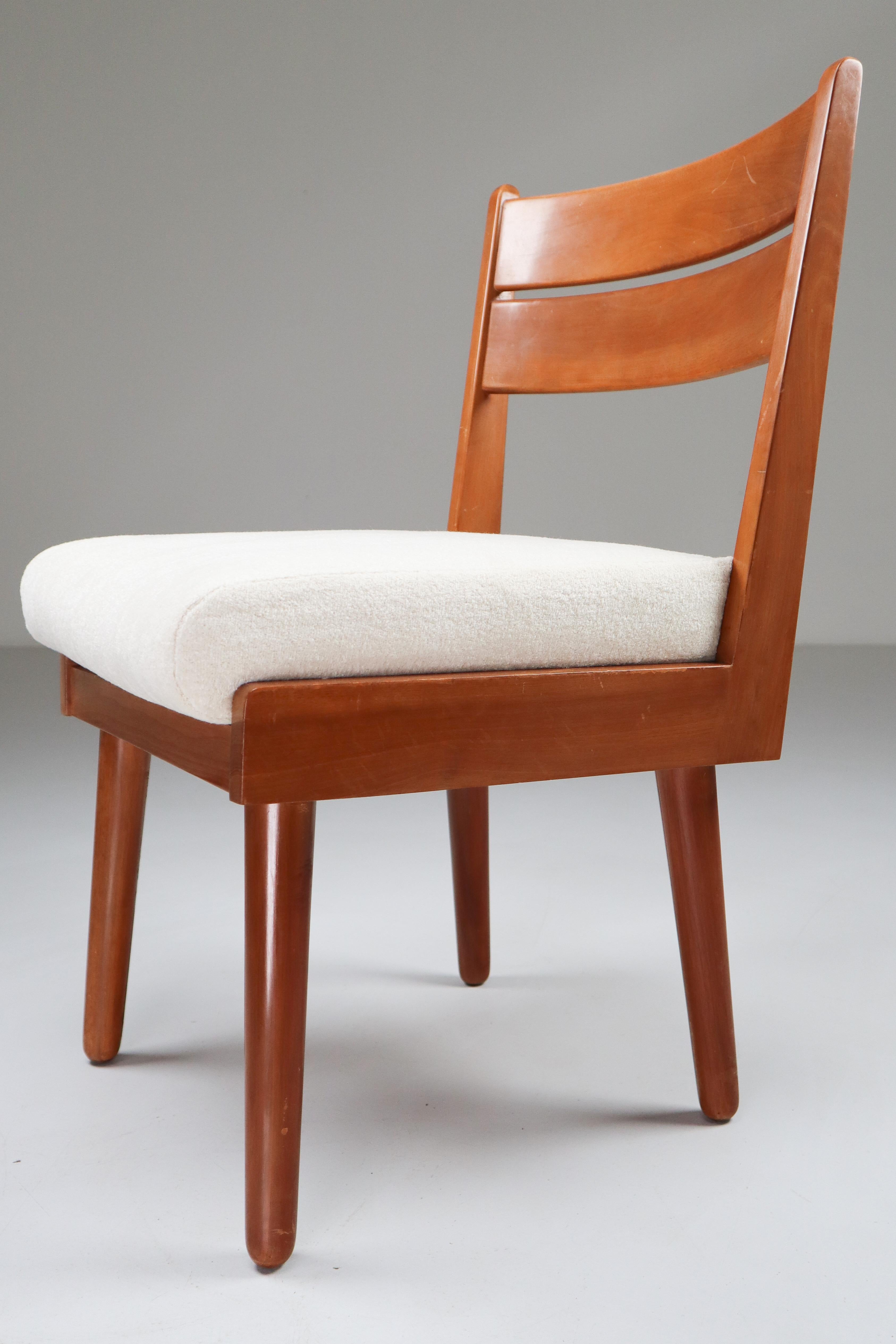Midcentury French Chair in Walnut and Wool Fabric, 1950s In Good Condition In Almelo, NL