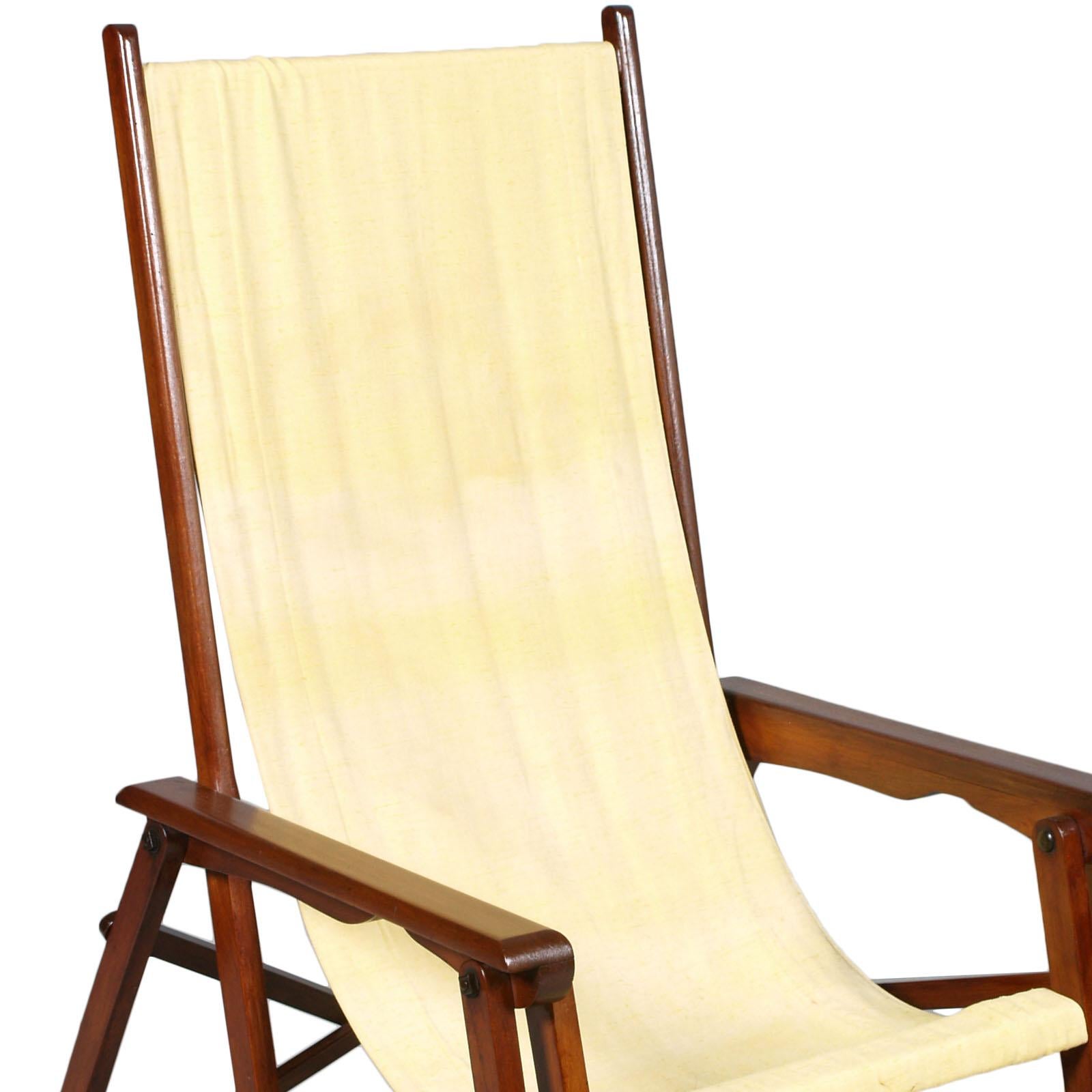 1950s French folding canvas long chair, Clairitex Chaise Long de Paquebot, sanitized and wax polished

Unusual and rare clairitex vintage French folding canvas long chair, Chaise longue de paquebot, 1950s thick cotton canvas seat removable made in