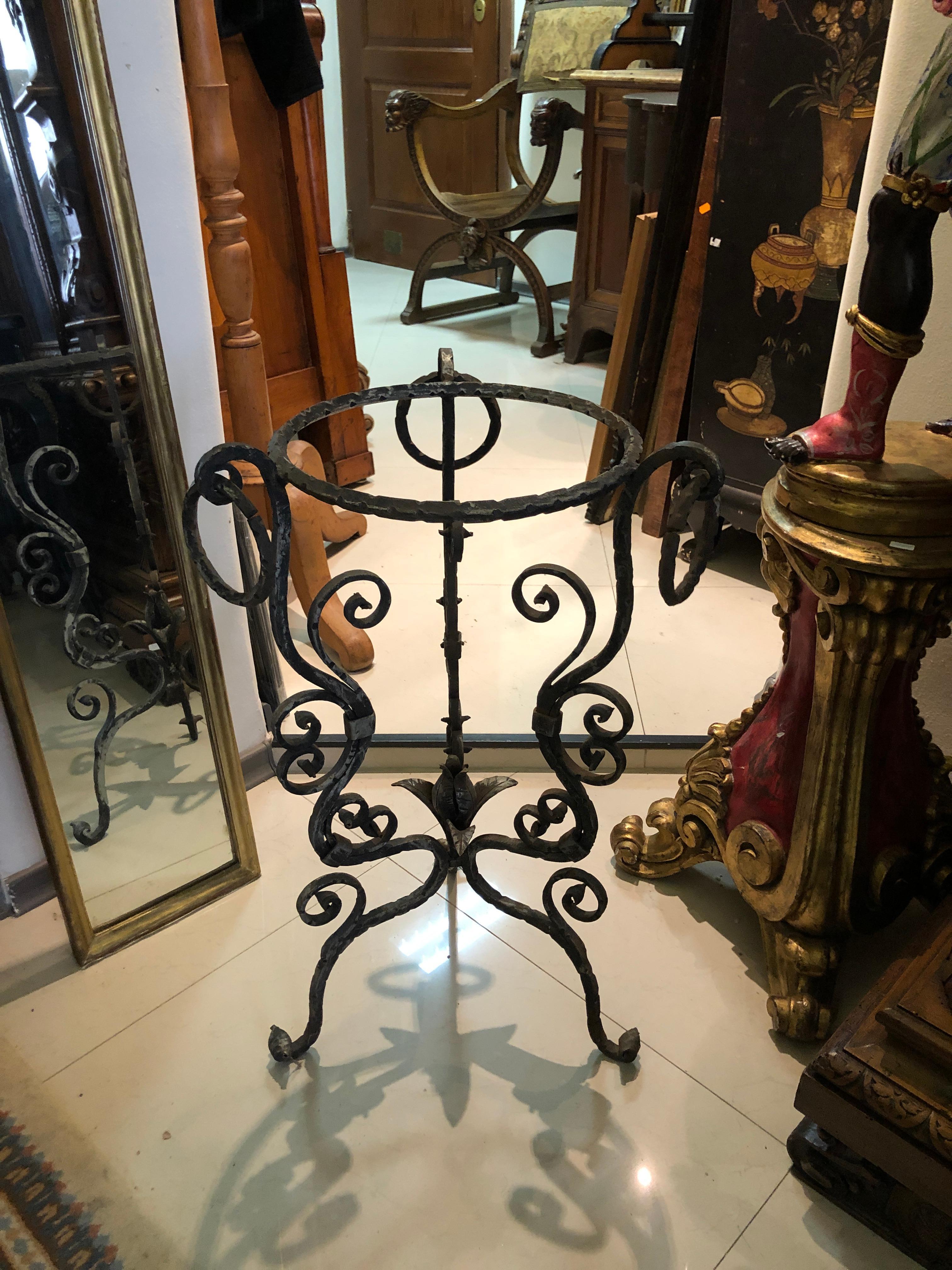 Midcentury French Handmade Wrought Iron Circle Jardinière or Table Base For Sale 2