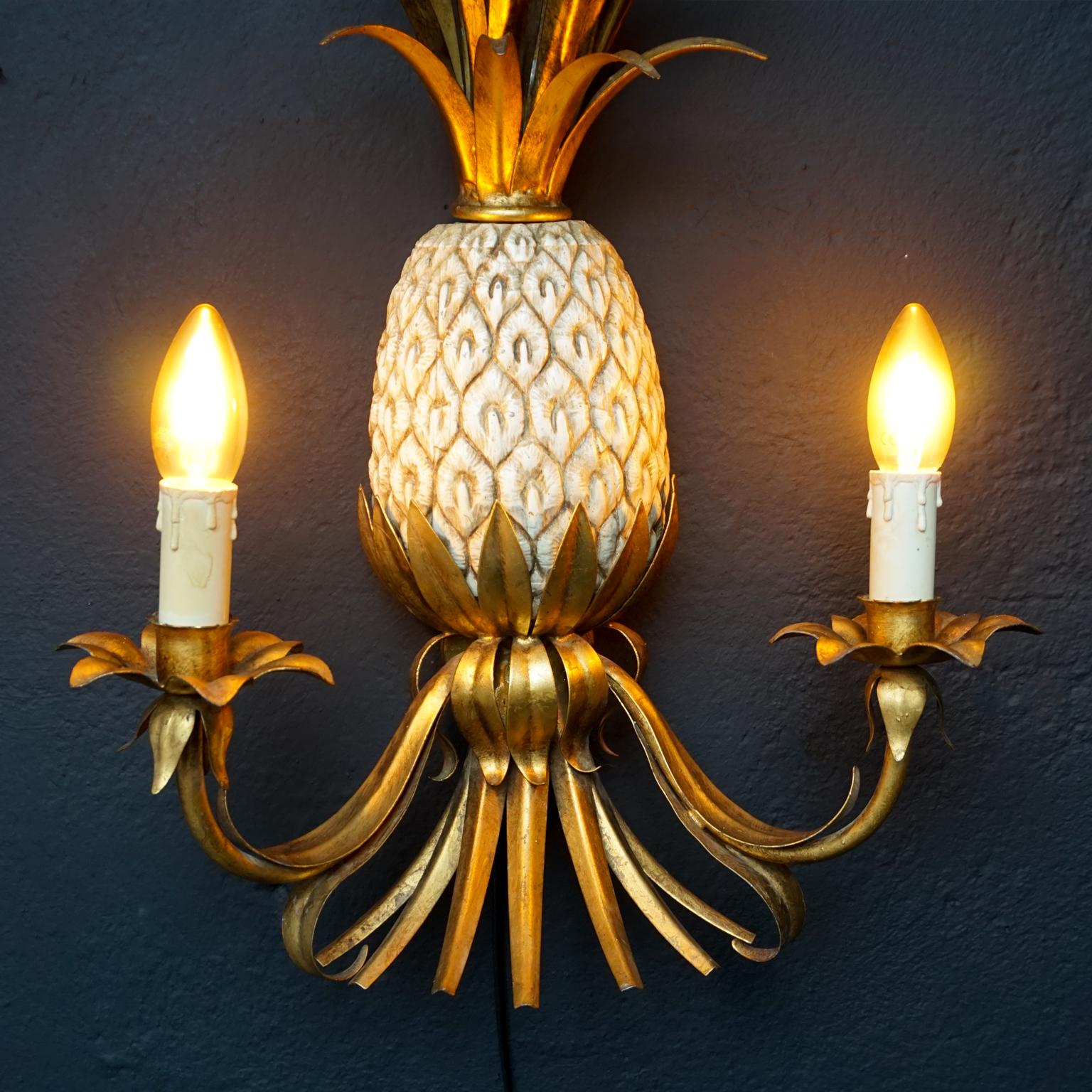 Midcentury French Hollywood Regency Pineapple Maison Charles Style Wall Sconce In Good Condition In Haarlem, NL