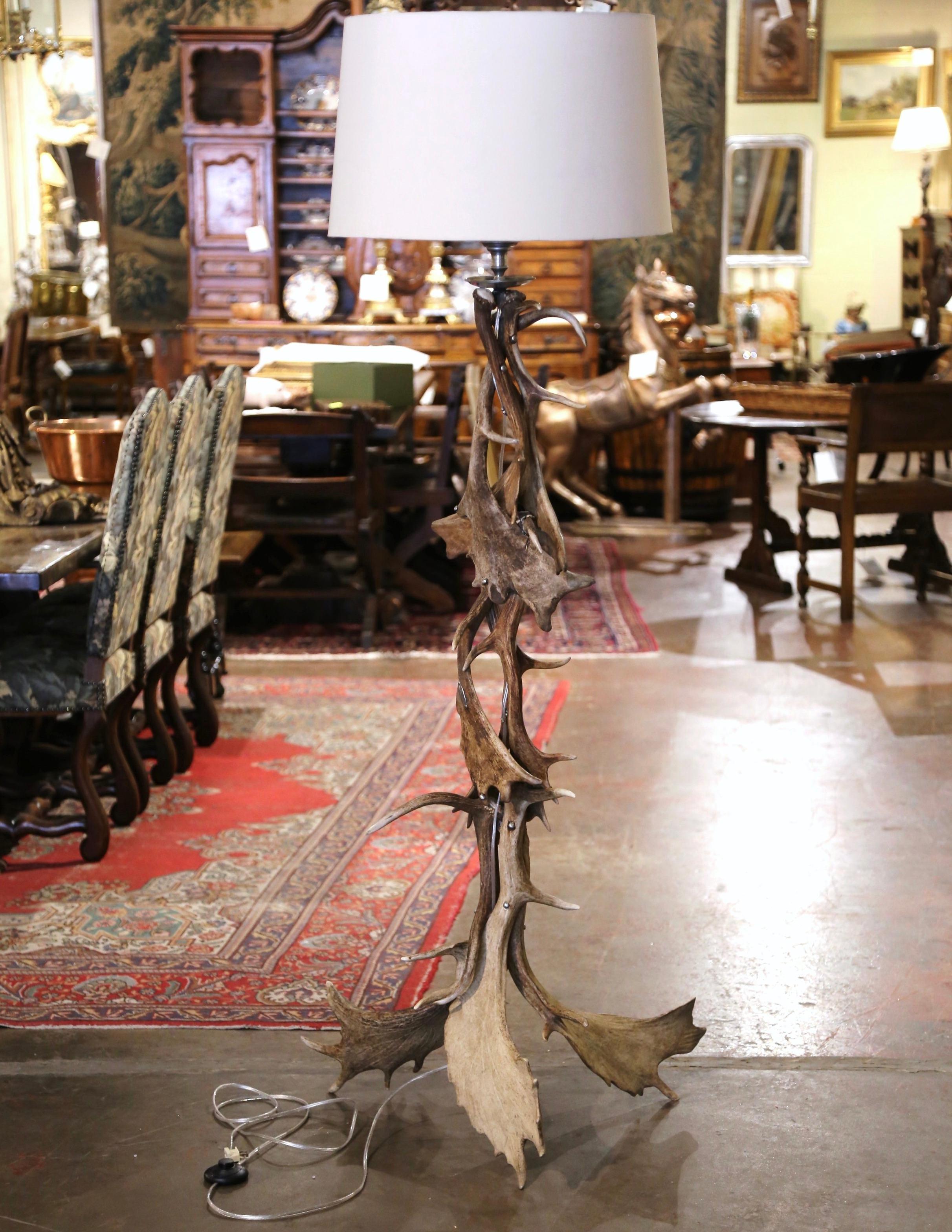 Midcentury French Moose Antler Floor Lamp In Excellent Condition For Sale In Dallas, TX