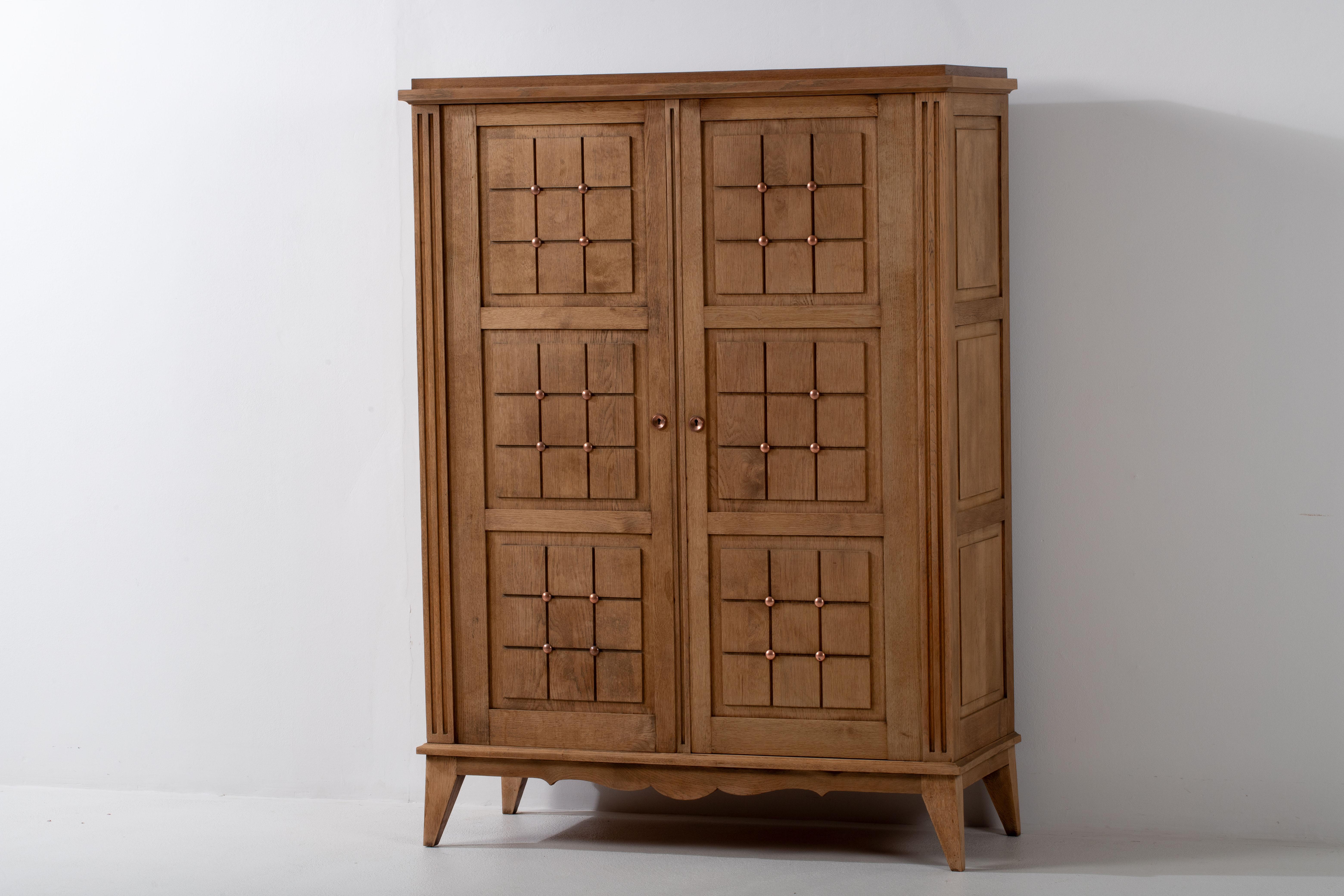 Midcentury French Natural Oak Wardrobe In Good Condition For Sale In Wiesbaden, DE