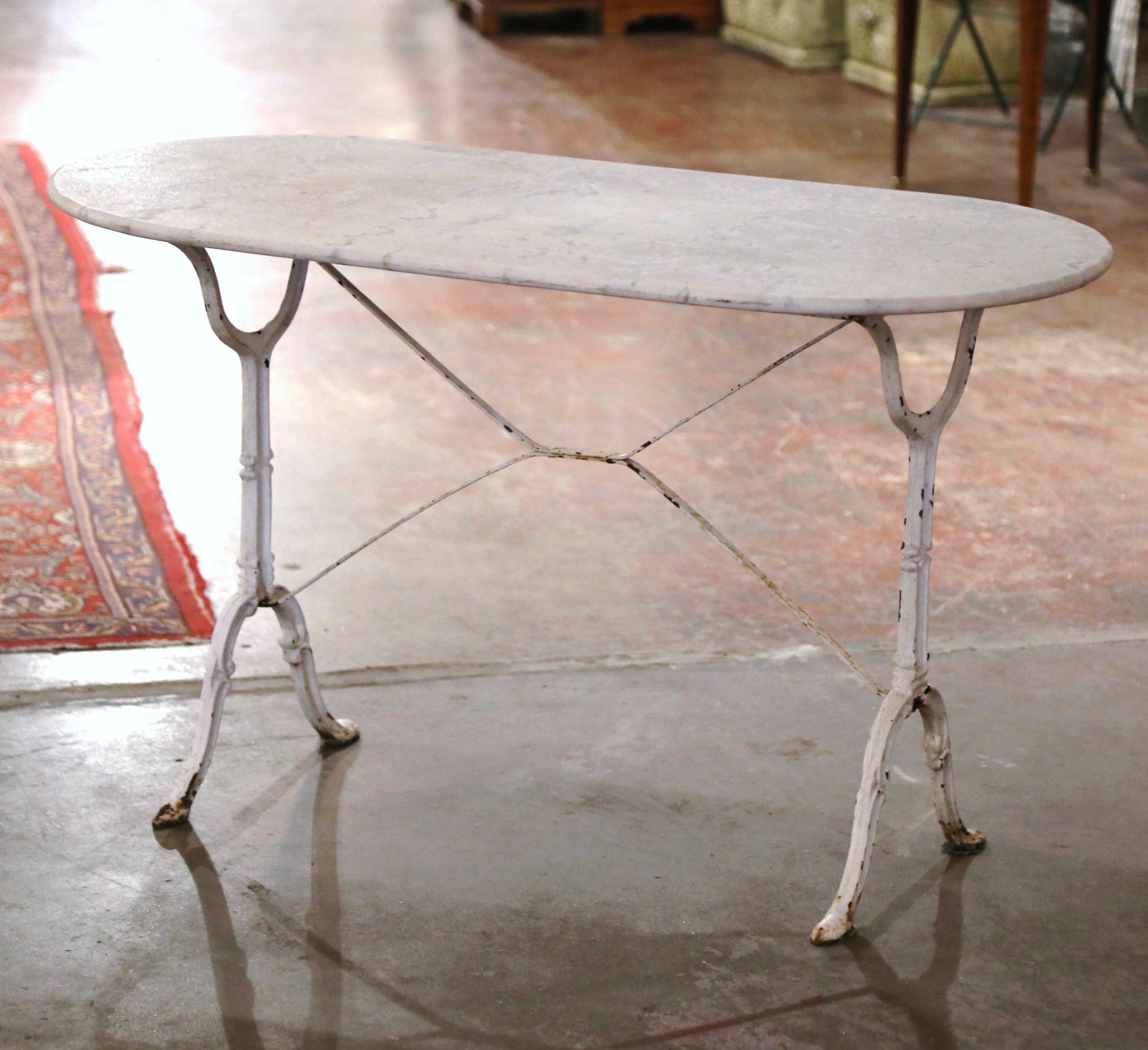 Midcentury French Oval White Marble Top and Painted Cast Iron Bistrot Table In Excellent Condition In Dallas, TX