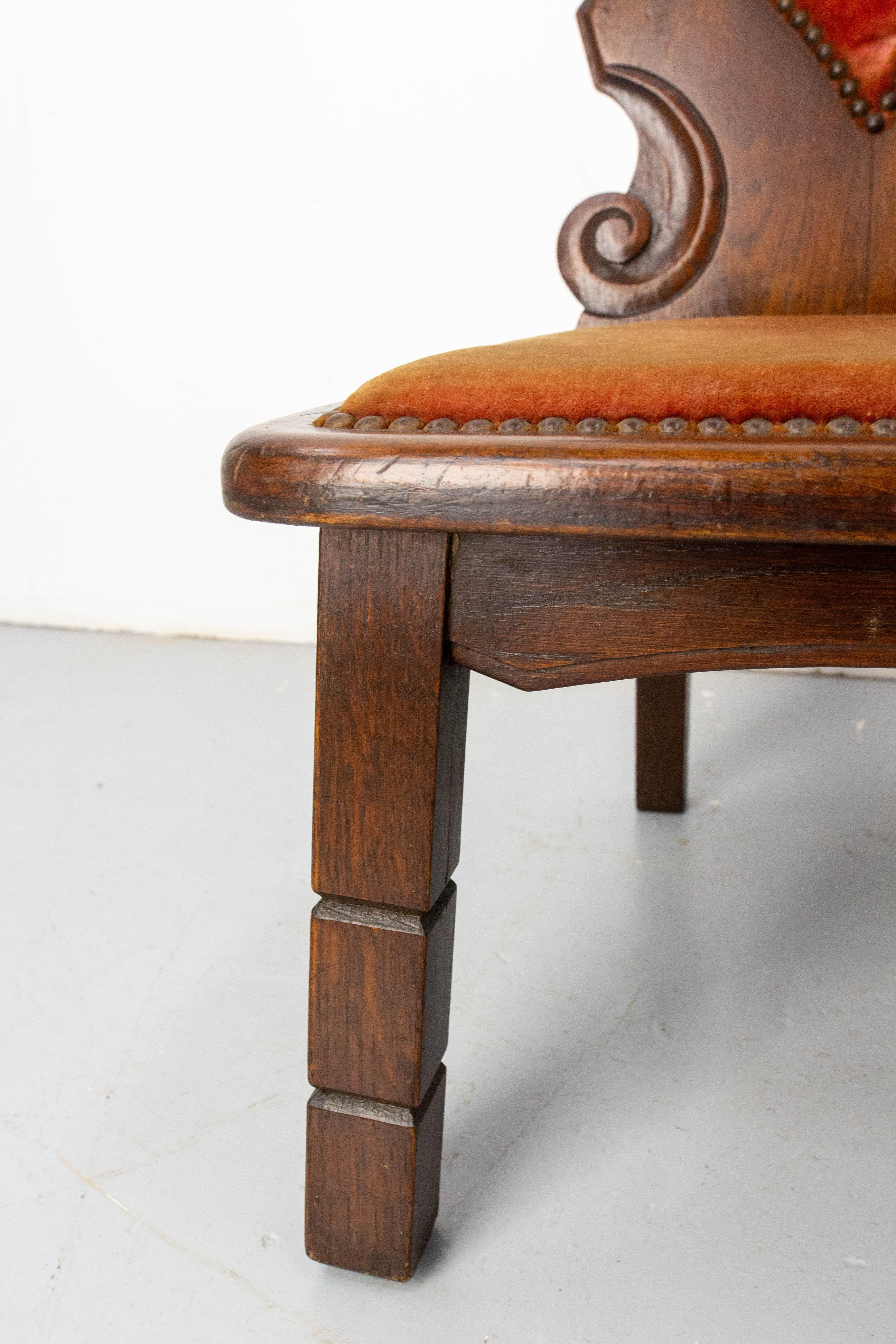 Coppia di poltroncine francesi di metà secolo in Oak, stile Swiss Alp, circa 1960 in vendita 4