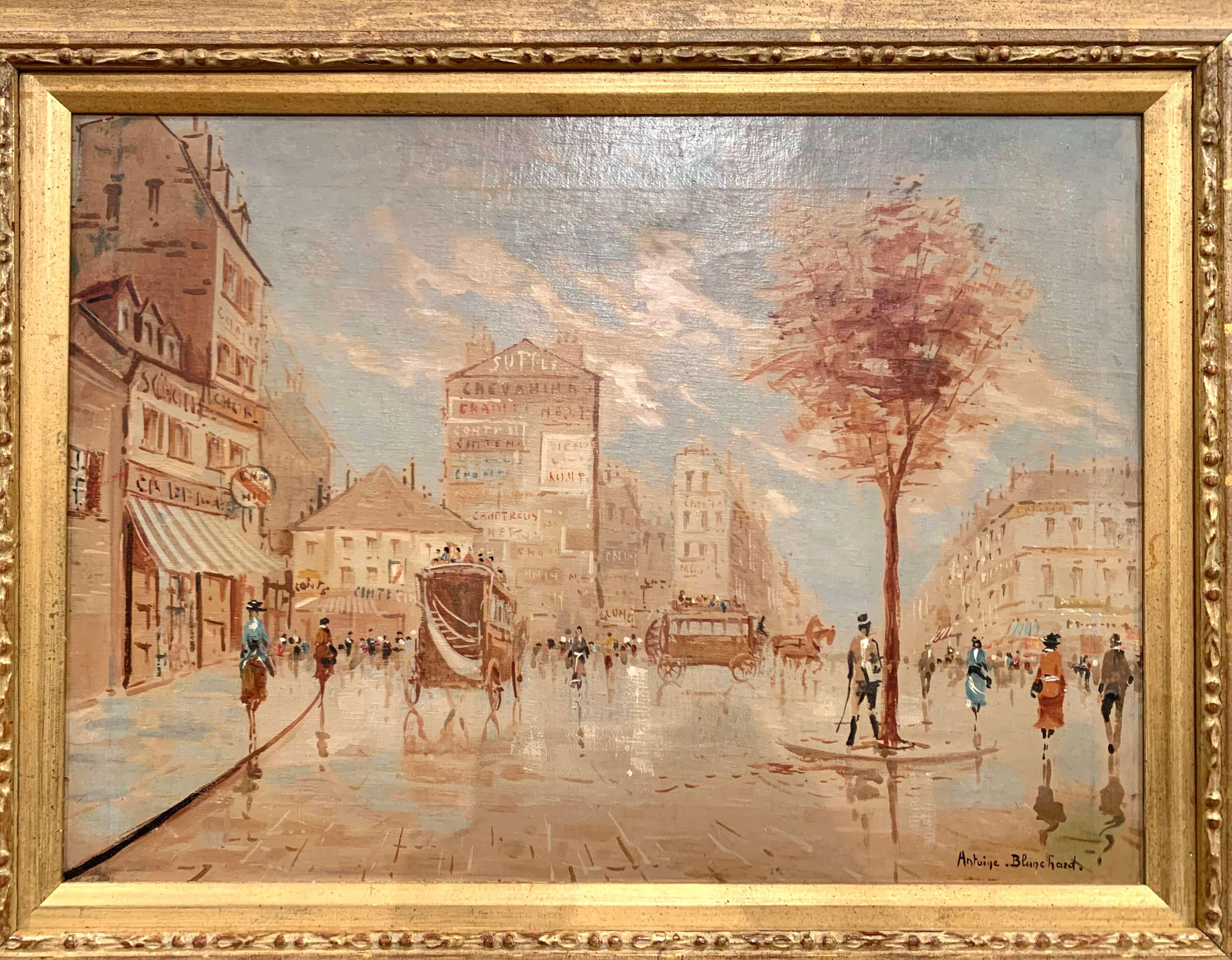 Set in a carved gilt frame, this exquisite oil on canvas painting depicts a typical Parisian scene, the artwork shows a realistic rendering of space with an impressionistic style. The result is one that shows the hand of the artist, and expresses an