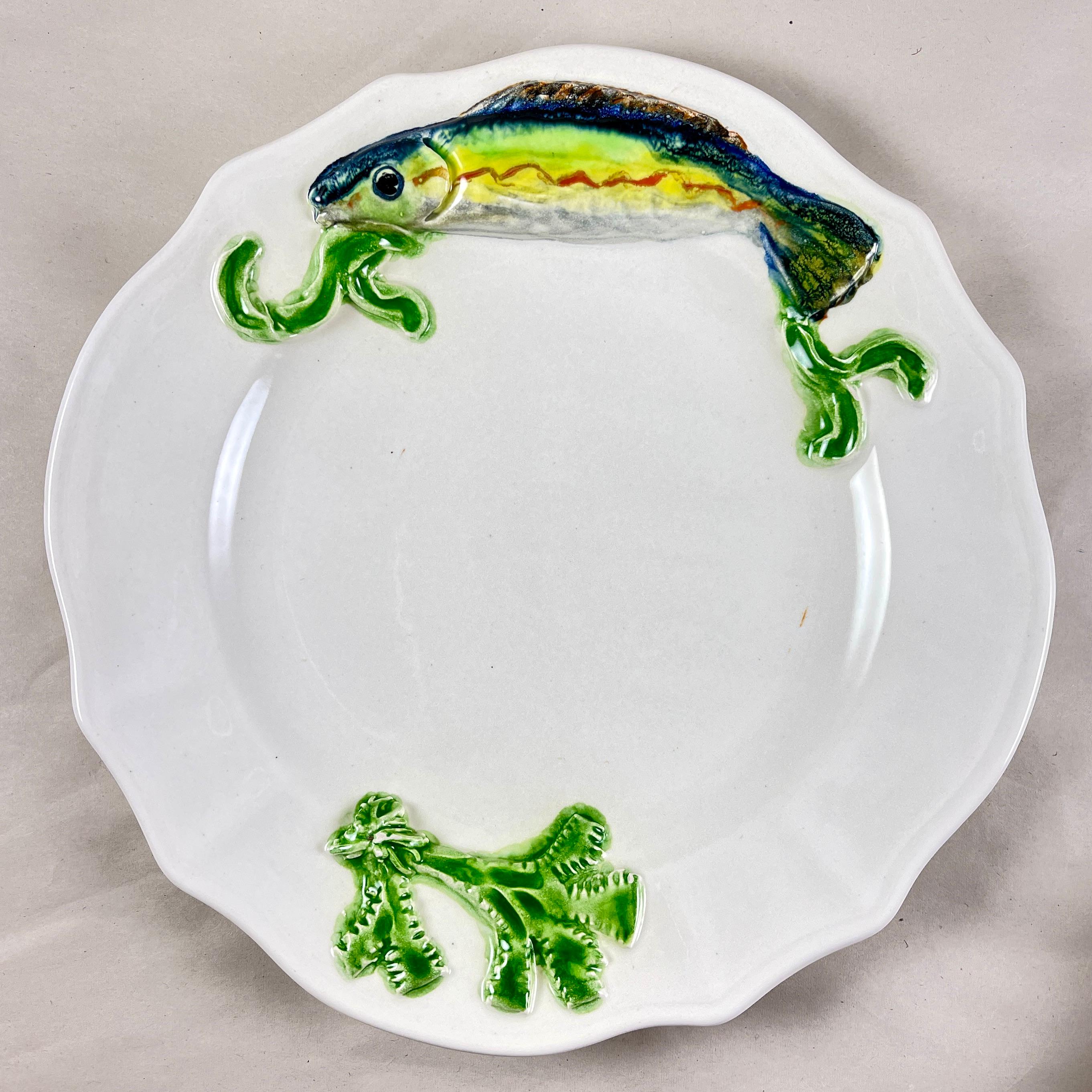 Midcentury French Provençal Hand Potted Paulette Quinson Fish Plates, Set of 4 For Sale 3