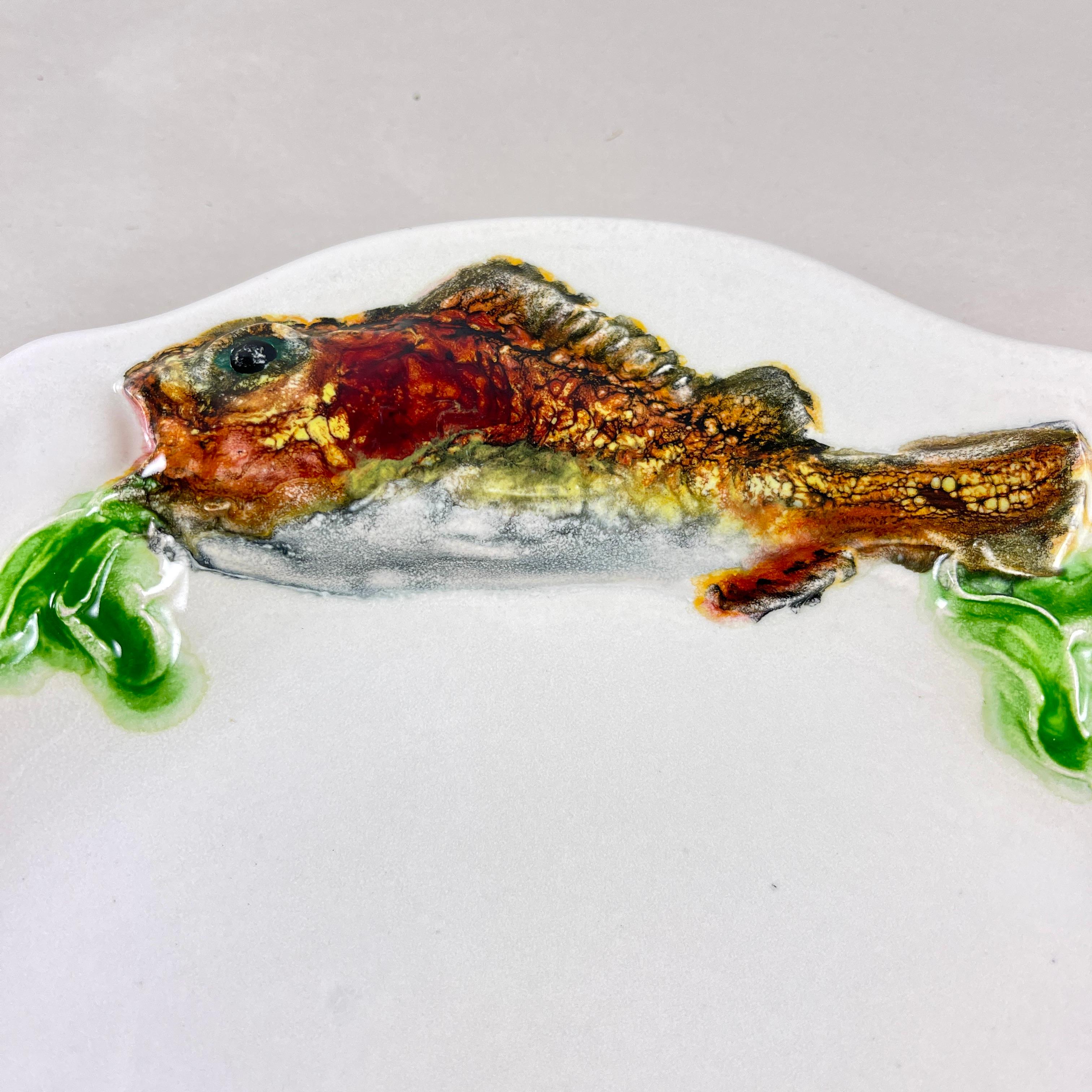 Midcentury French Provençal Hand Potted Paulette Quinson Fish Plates, Set of 4 For Sale 4