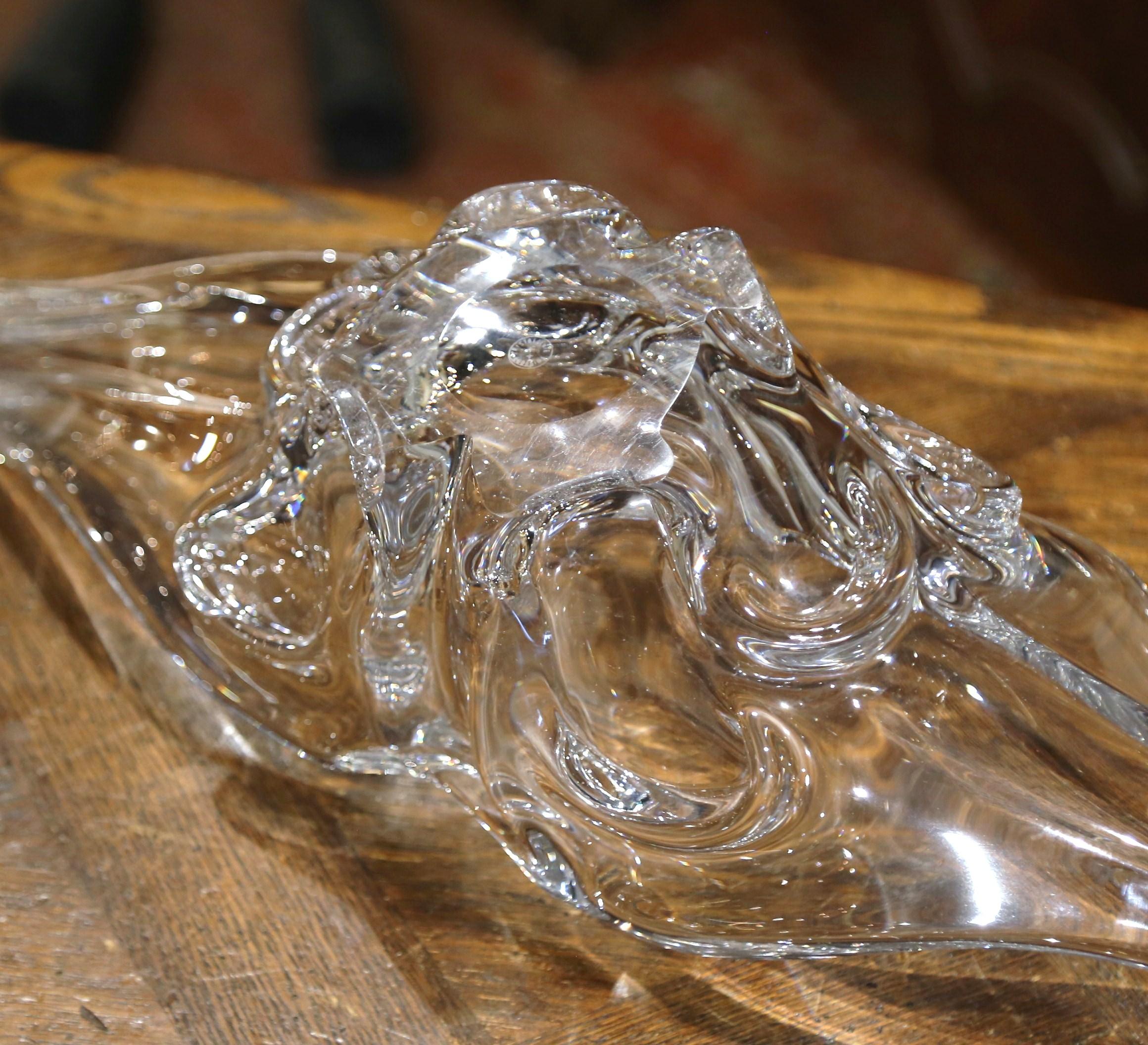 Midcentury French Pulled Feathered Blown Clear Glass Center Vase For Sale 1