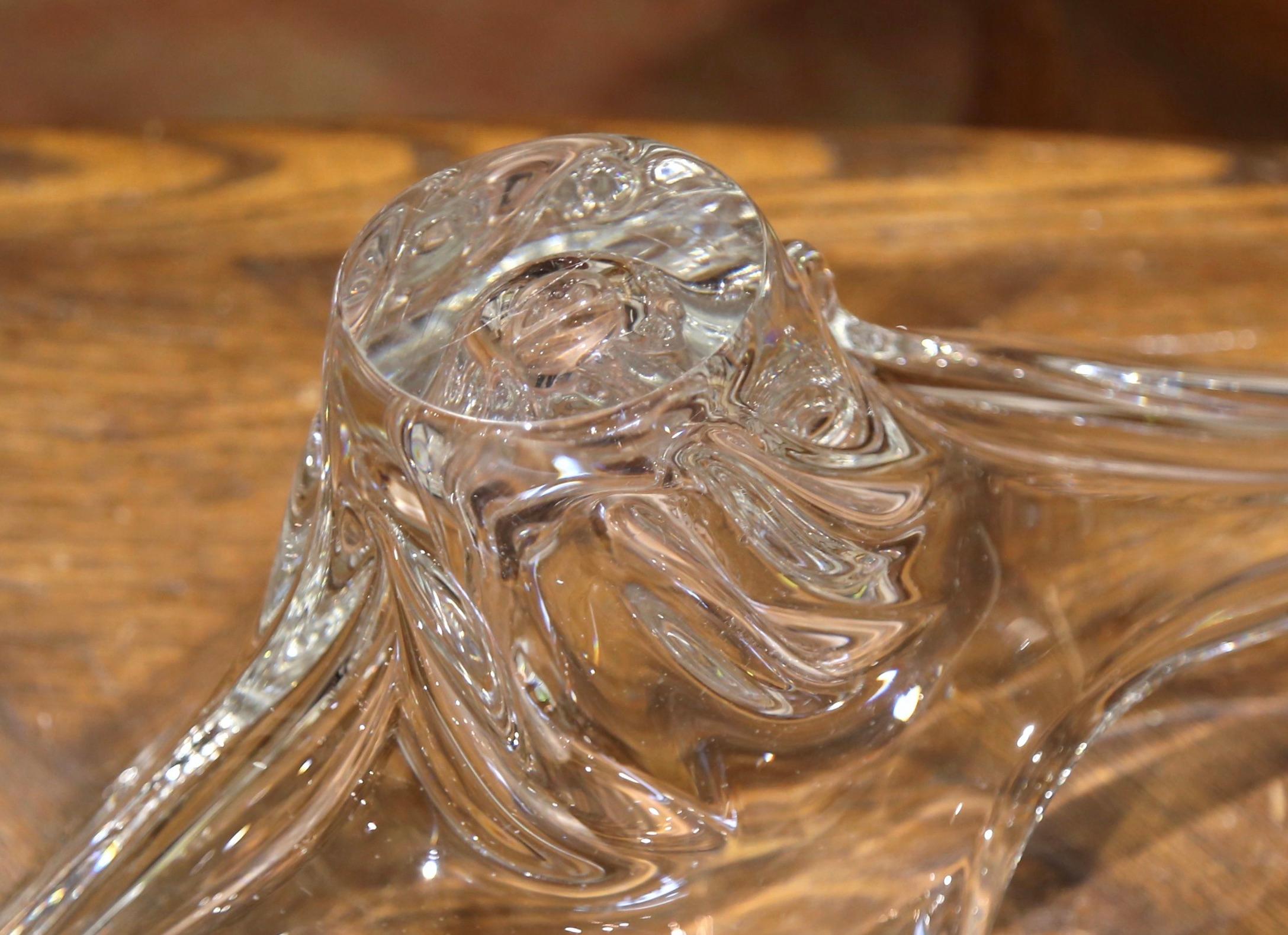Cristal Vase central en verre souffl transparent  plumes, style franais du milieu du sicle. en vente
