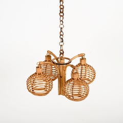 Lampadario a 4 sfere in bambù e rattan della Costa Azzurra del Medioevo, Italia 1960