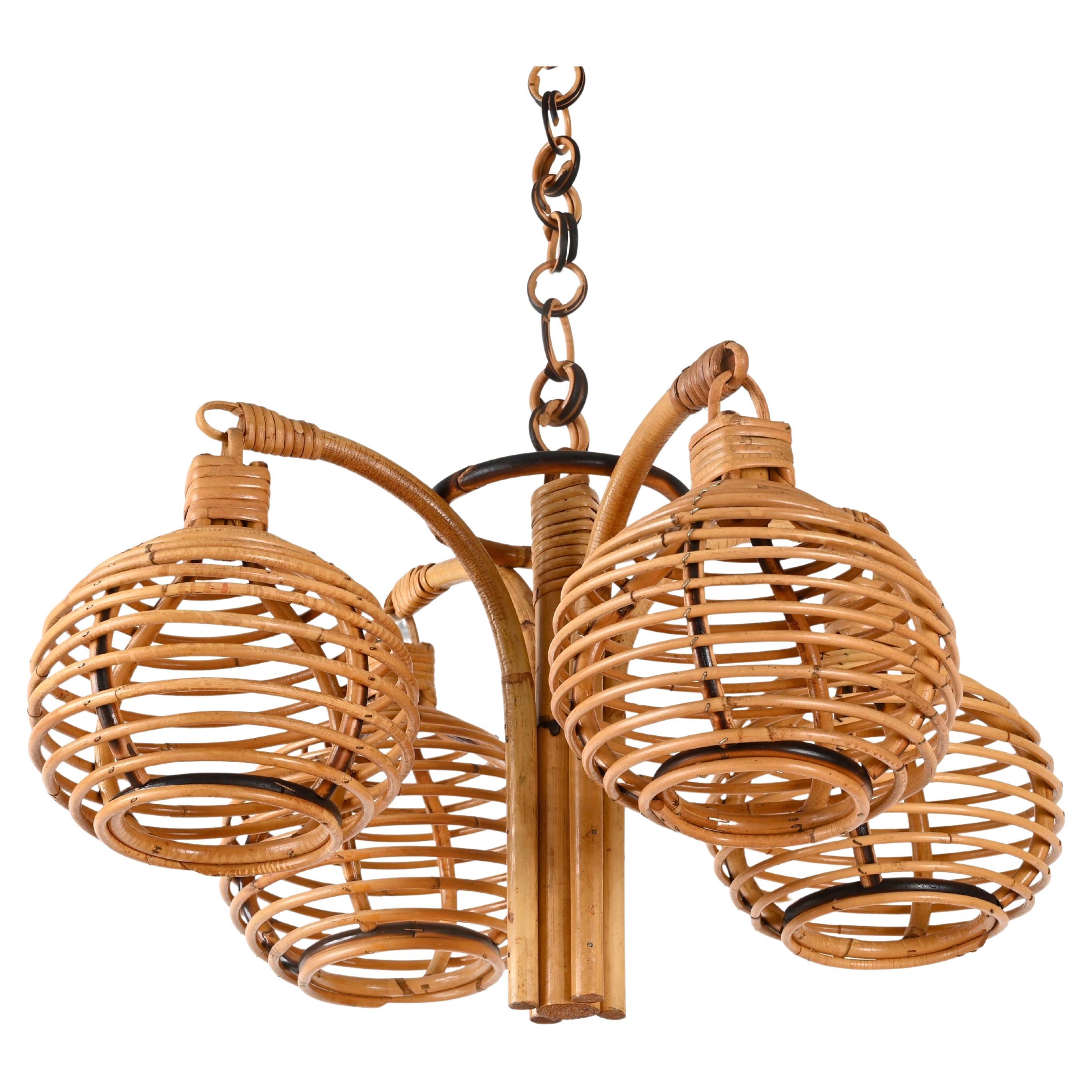 Französischer Riviera-Kronleuchter der Jahrhundertmitte mit 4 Kugeln aus Bambus und Rattan, Italien 1960er Jahre