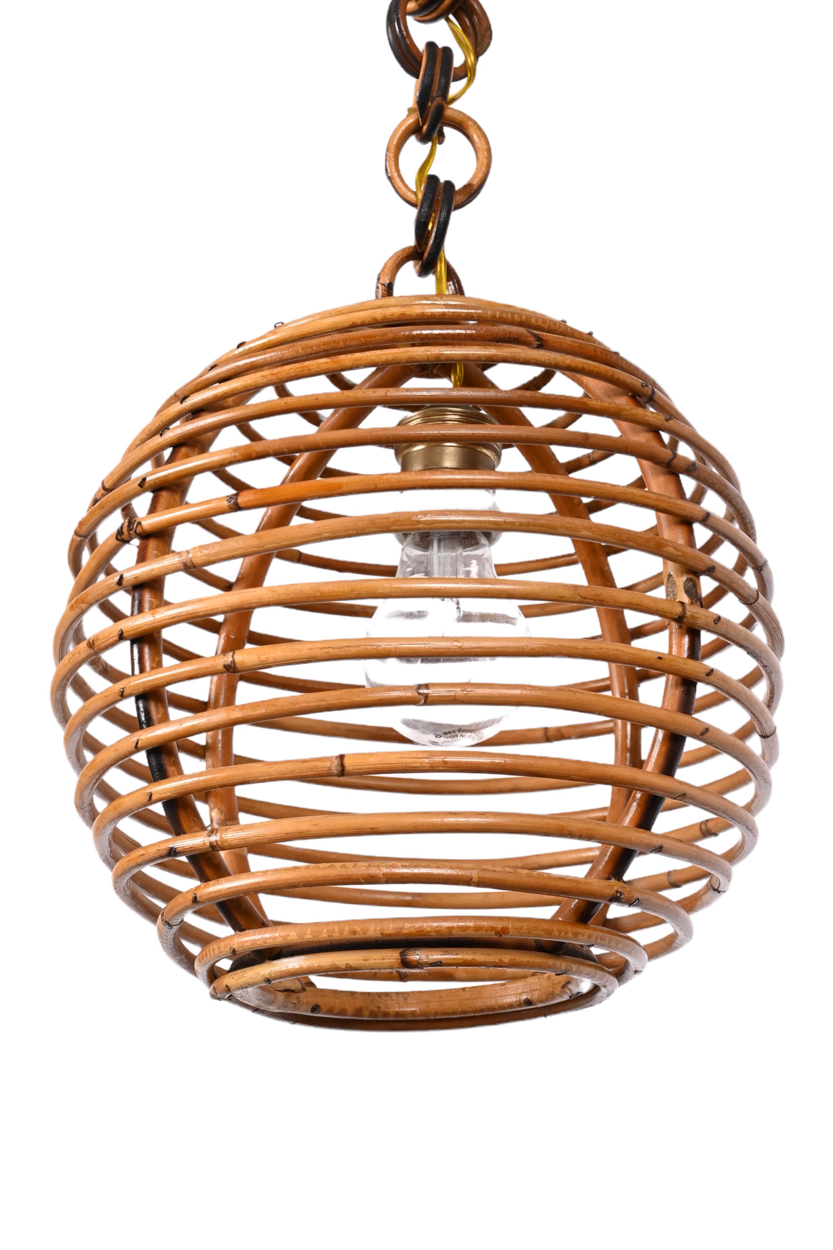Midcentury French Riviera Bambo and Rattan Spherical Italian Chandelier, 1960s In Good Condition For Sale In Roma, IT