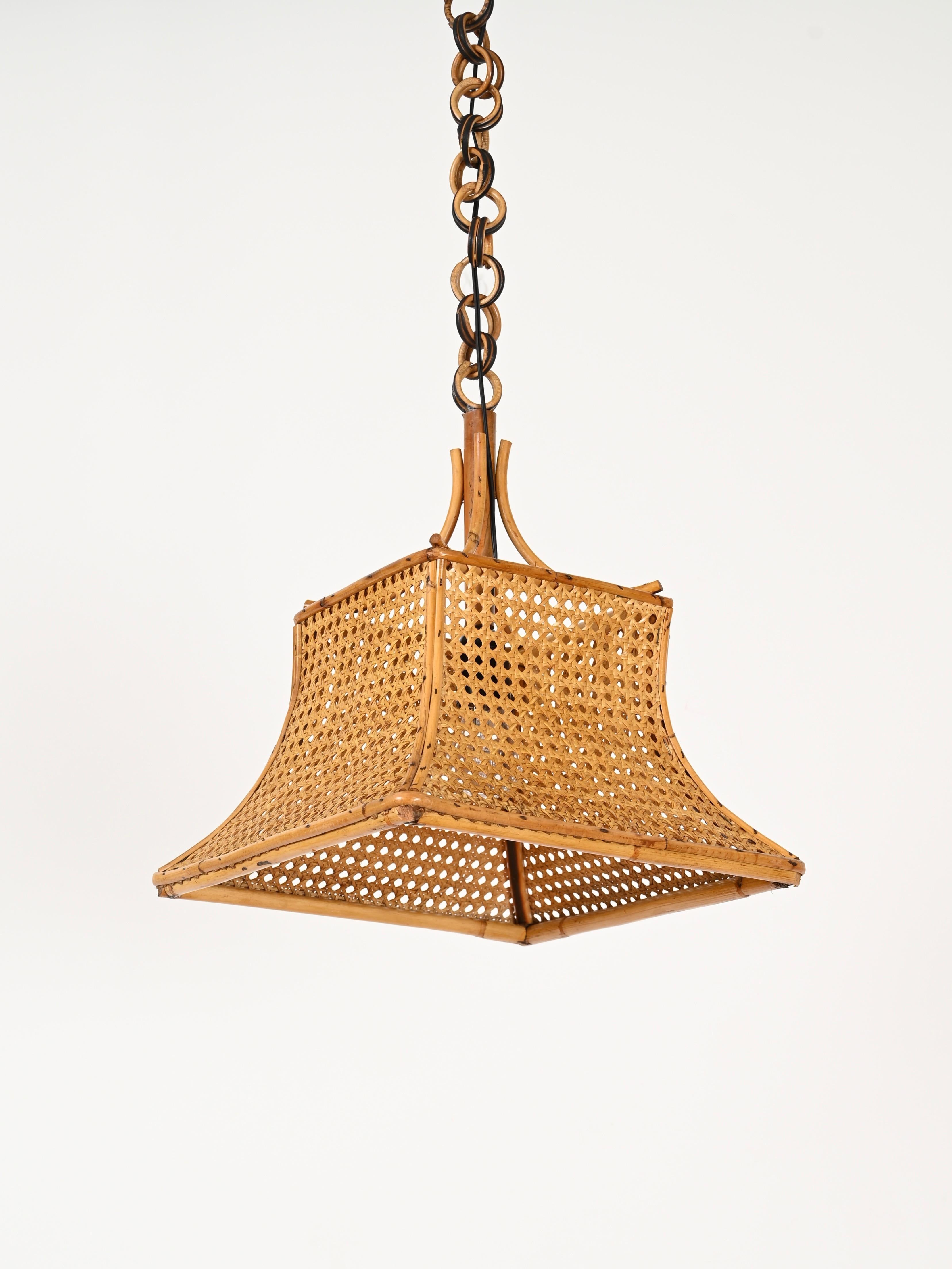 Hand-Crafted Midcentury French Riviera Bambo, Rattan and Straw Italian Chandelier, 1960s For Sale