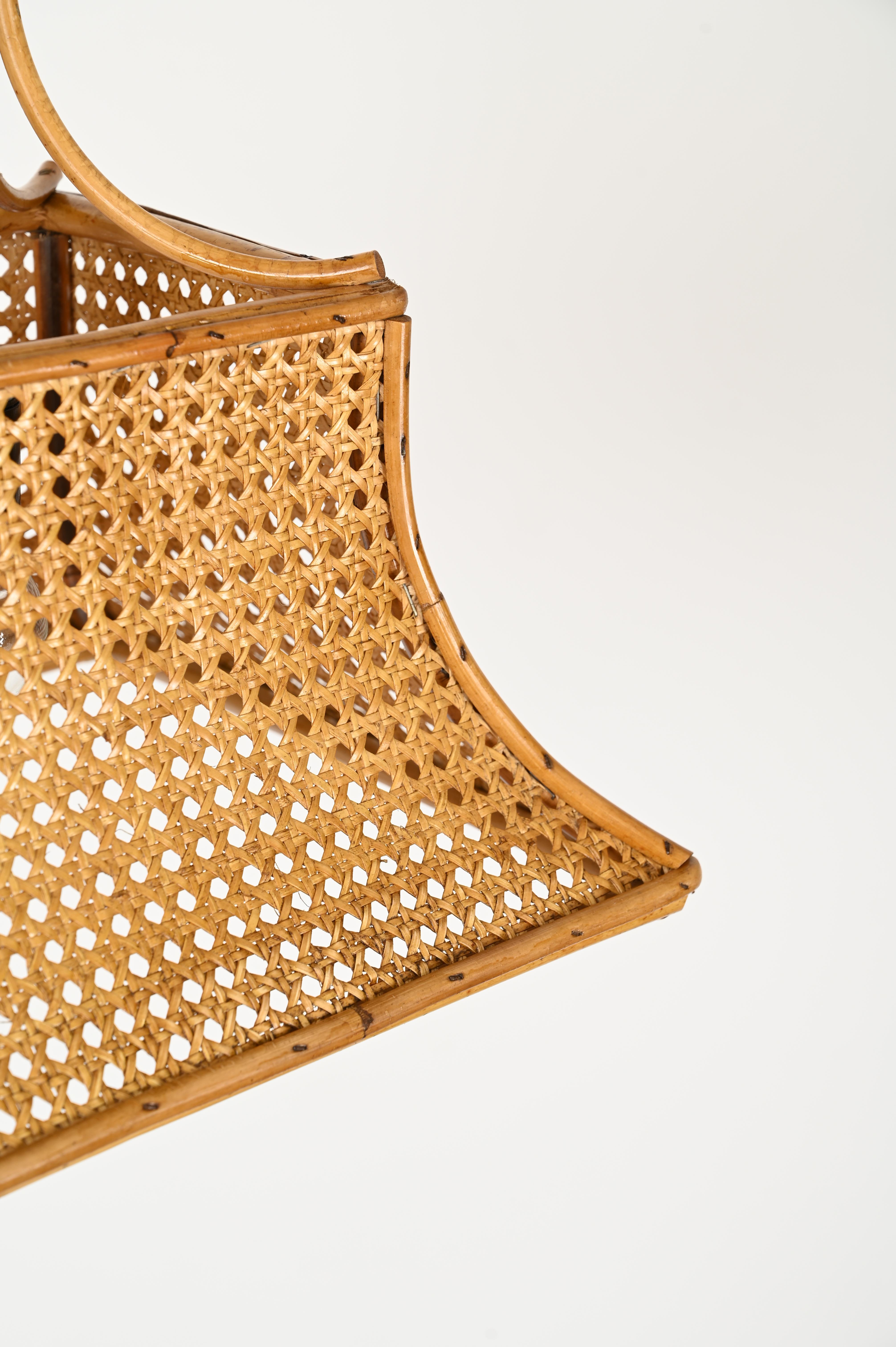 Midcentury French Riviera Bambo, Rattan and Straw Italian Chandelier, 1960s In Good Condition For Sale In Roma, IT