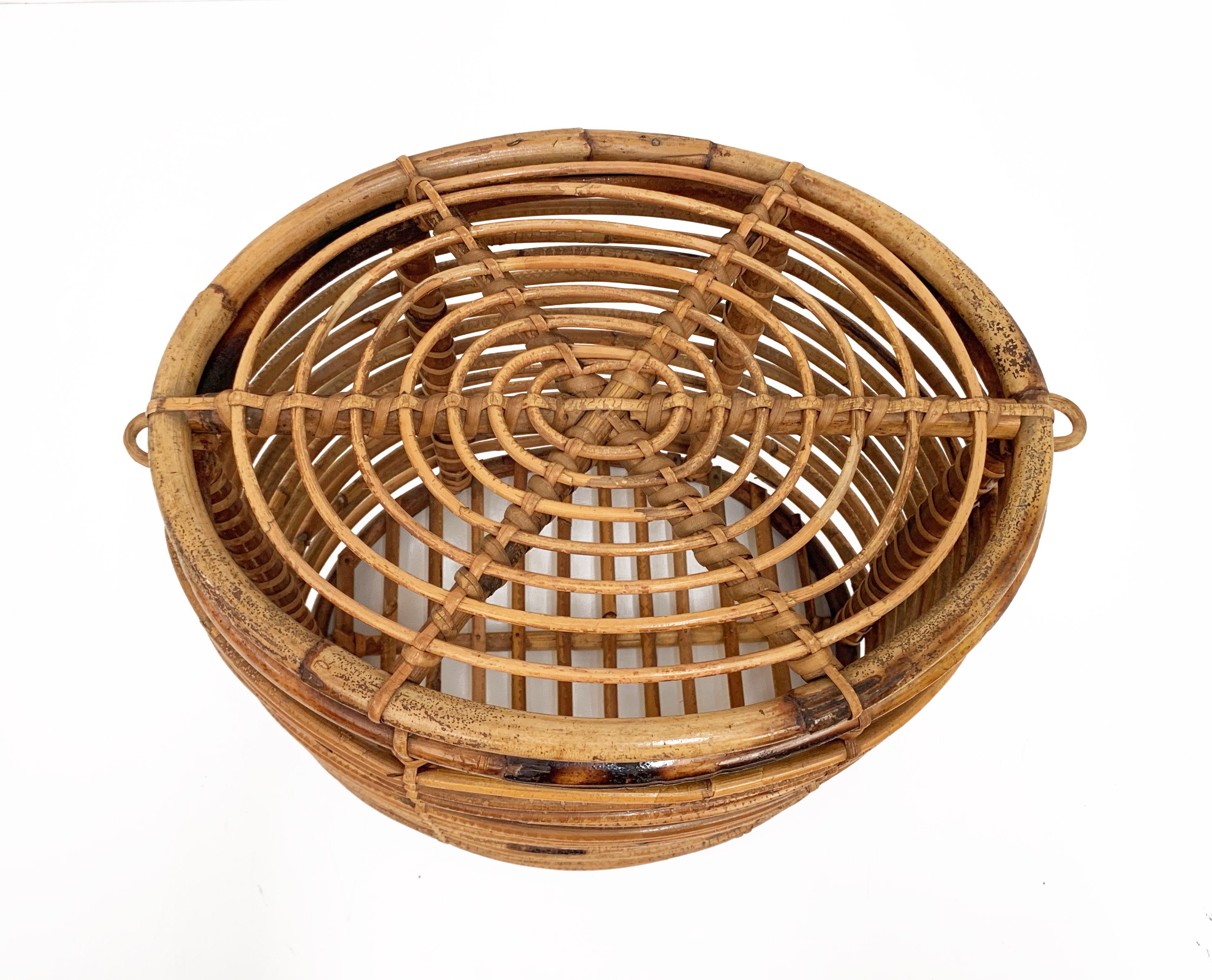 Panier ovale italien en bambou et rotin de la Côte d'Azur du milieu du siècle, années 1950 Bon état - En vente à Roma, IT