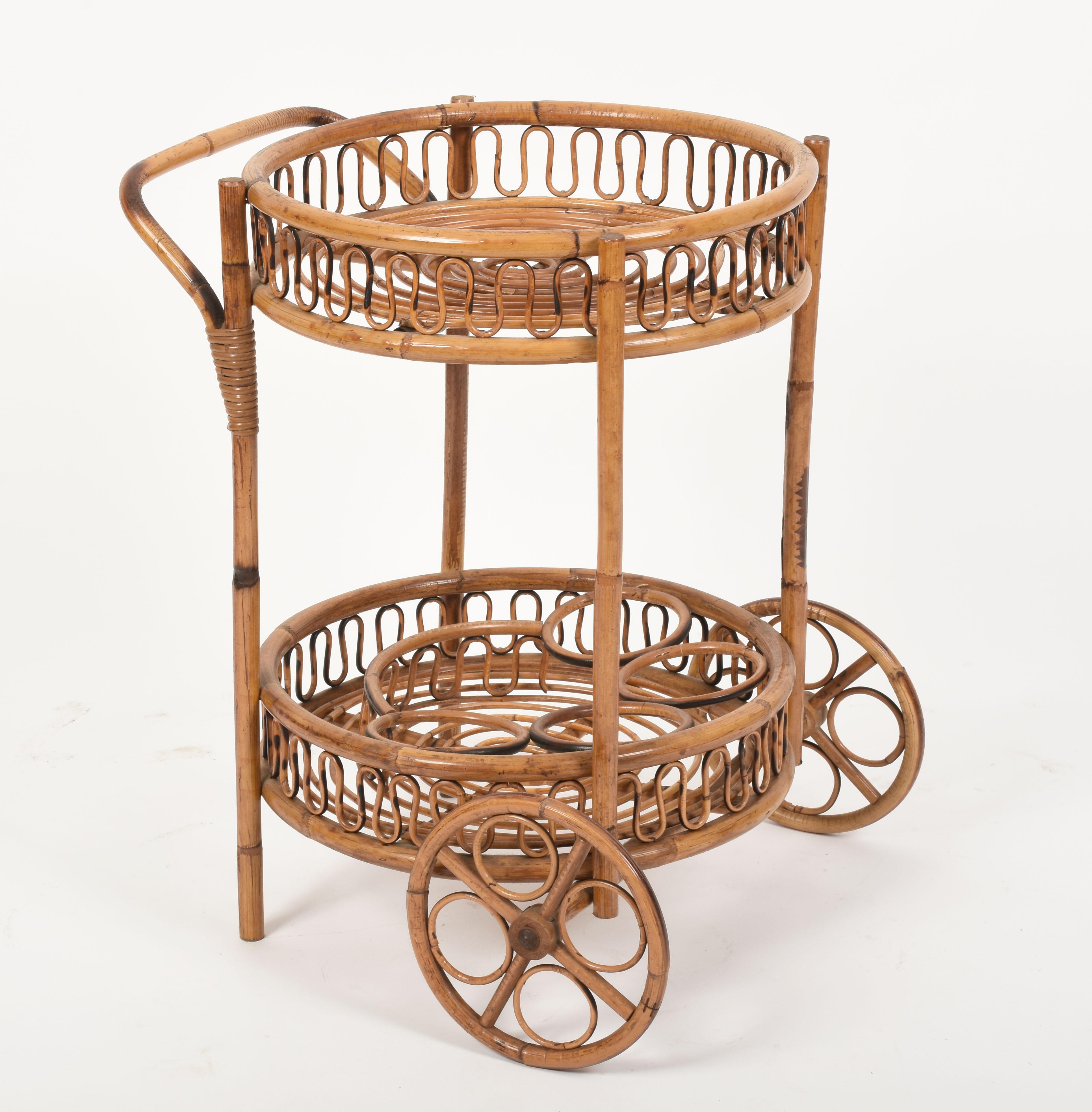 Midcentury French Riviera Bamboo and Rattan Round Italian Bar Cart, 1960s In Good Condition In Roma, IT
