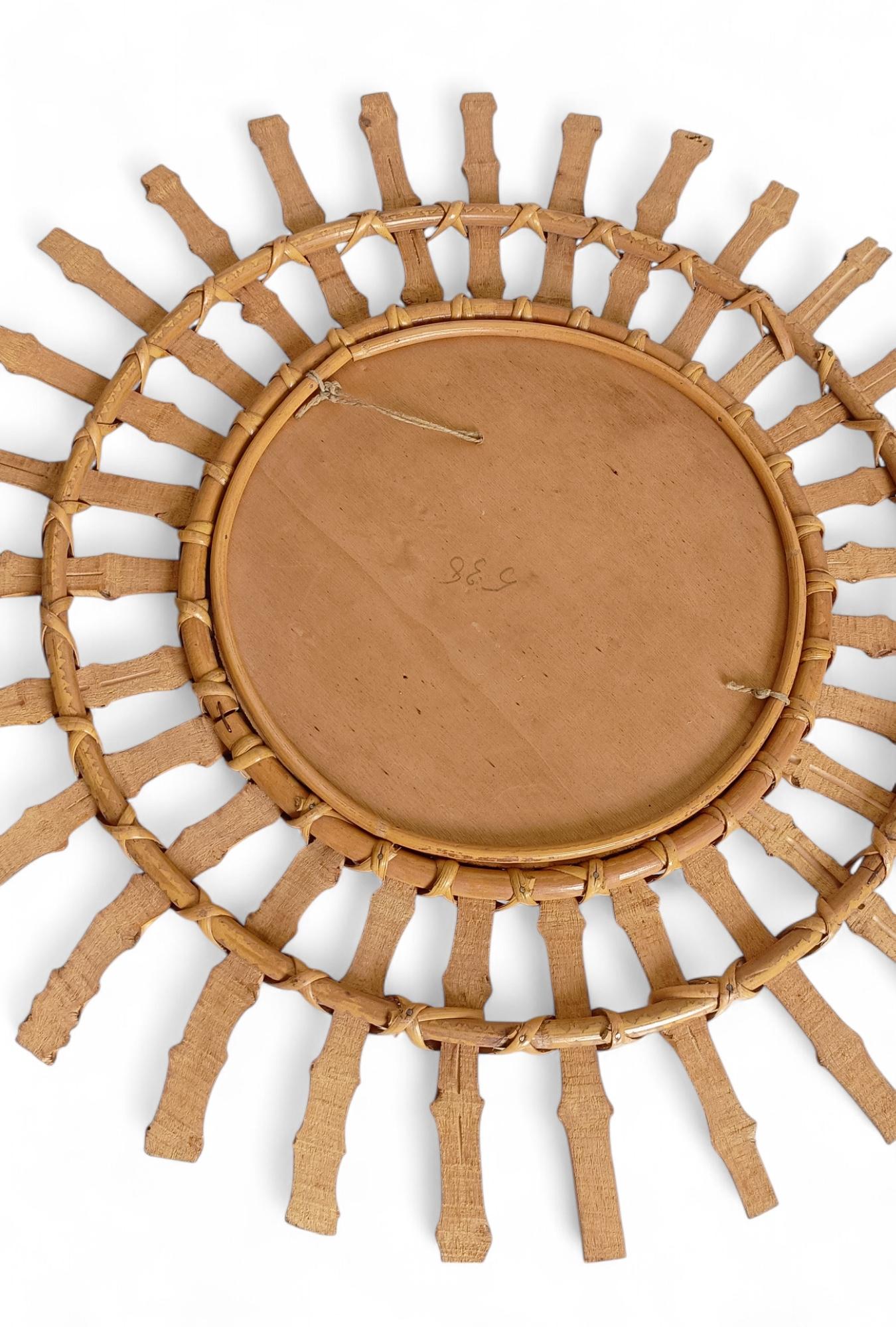 Specchio a raggiera in bambù e rattan della Costa Azzurra del Medioevo, Francia, anni '50 in vendita 4