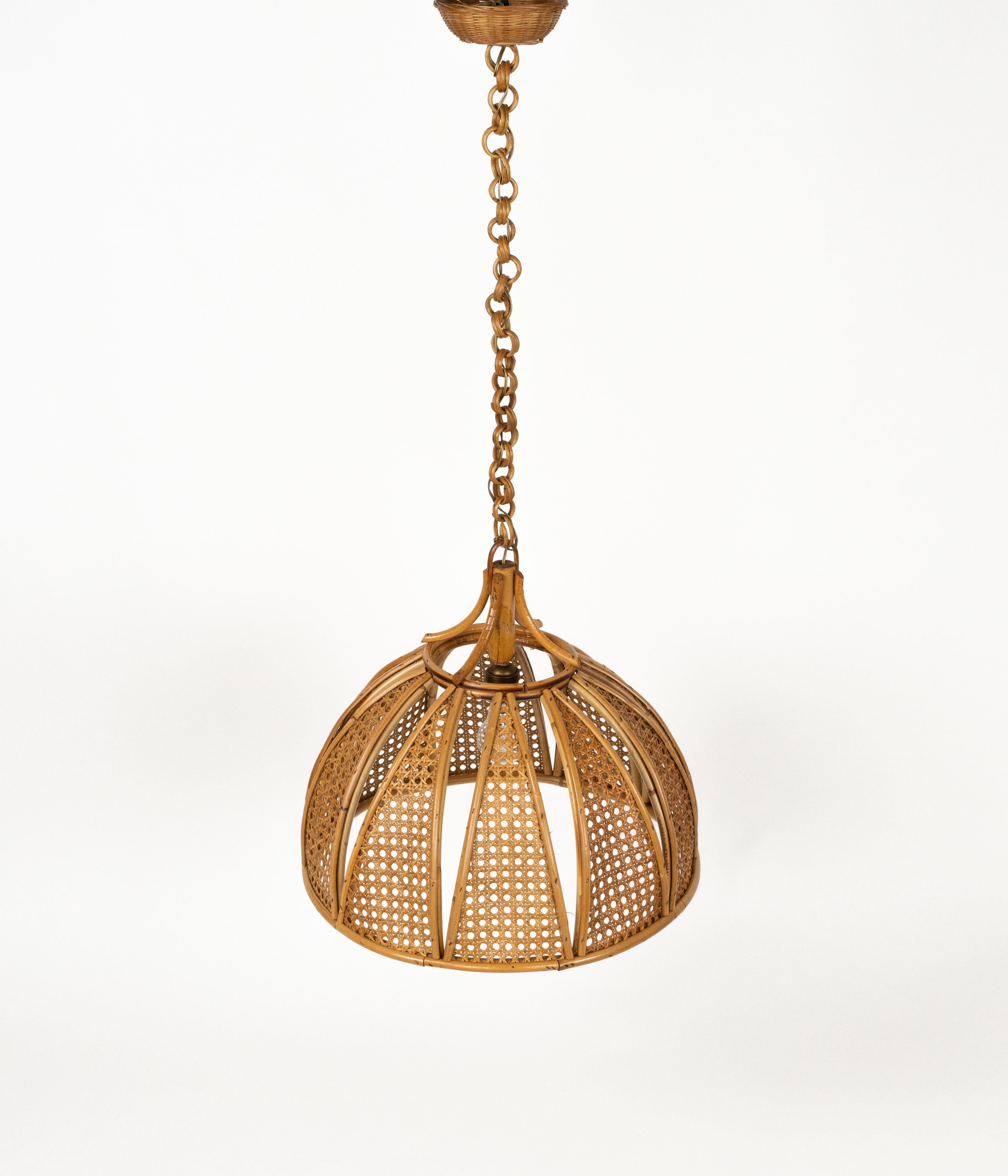 Midcentury French Riviera Chandelier Rattan and Wicker, Italy 1960s In Good Condition For Sale In Rome, IT