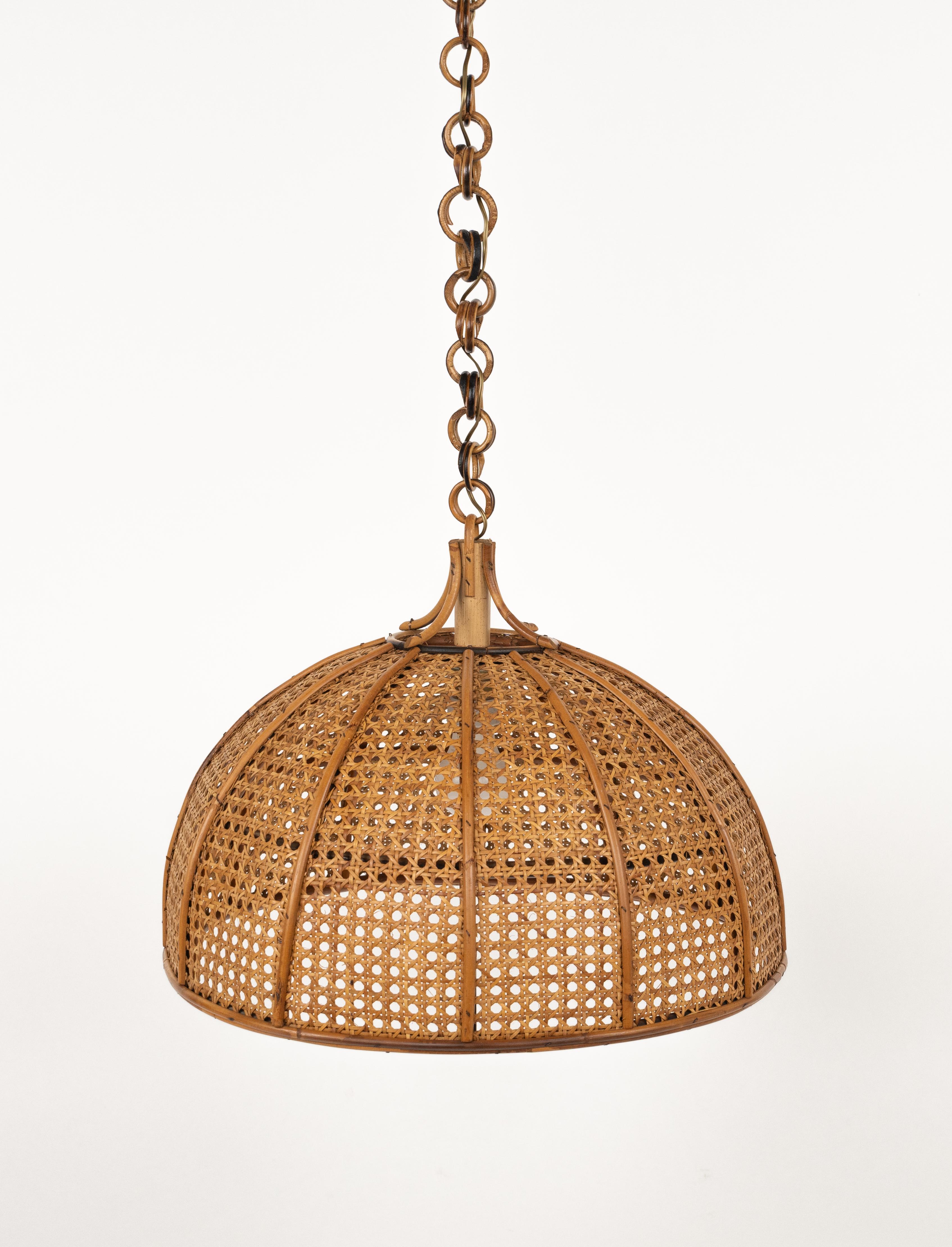 Midcentury French Riviera Chandelier Rattan and Wicker, Italy 1960s In Good Condition For Sale In Rome, IT