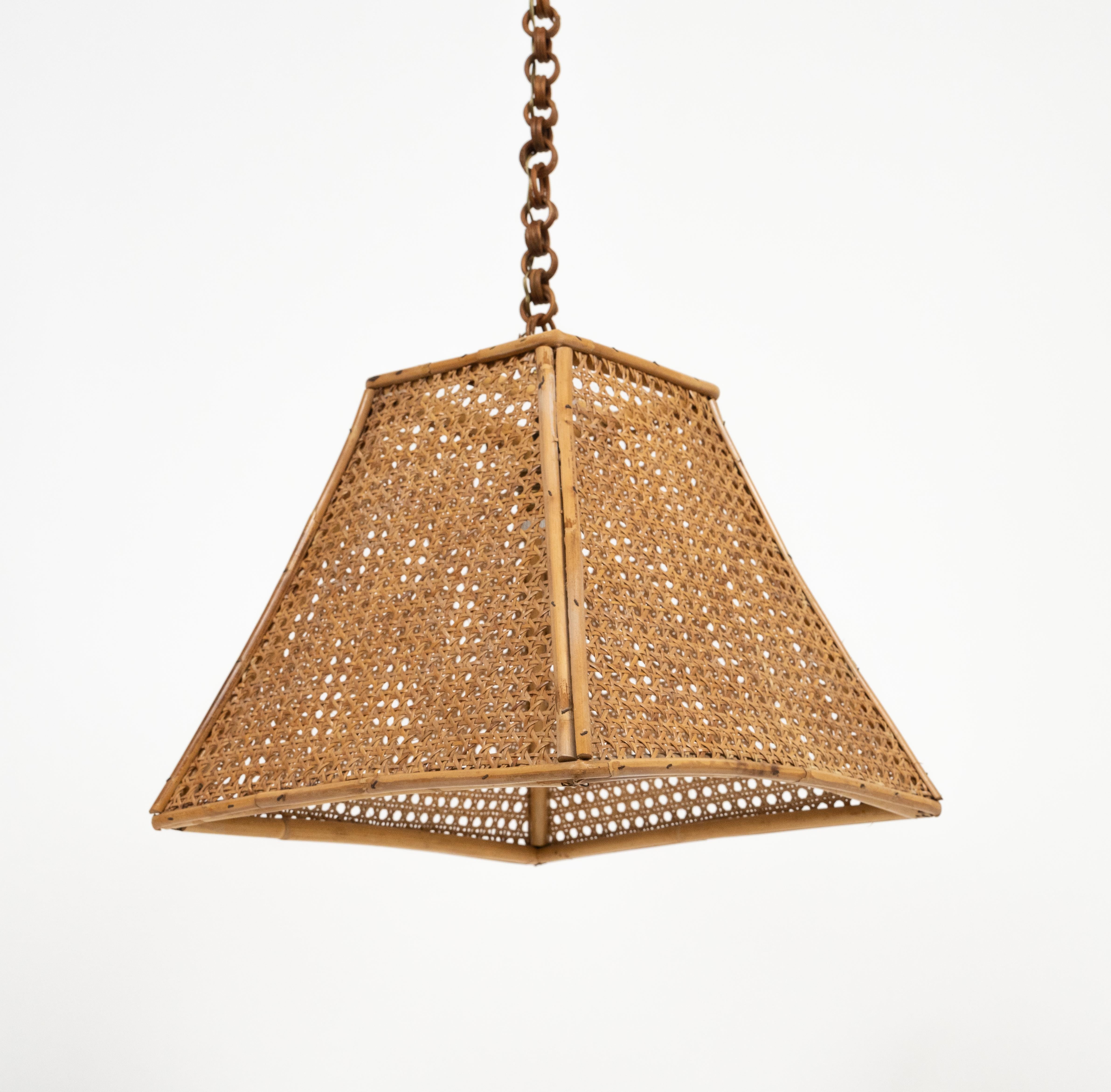 Bamboo Midcentury French Riviera Chandelier Rattan and Wicker, Italy 1960s For Sale
