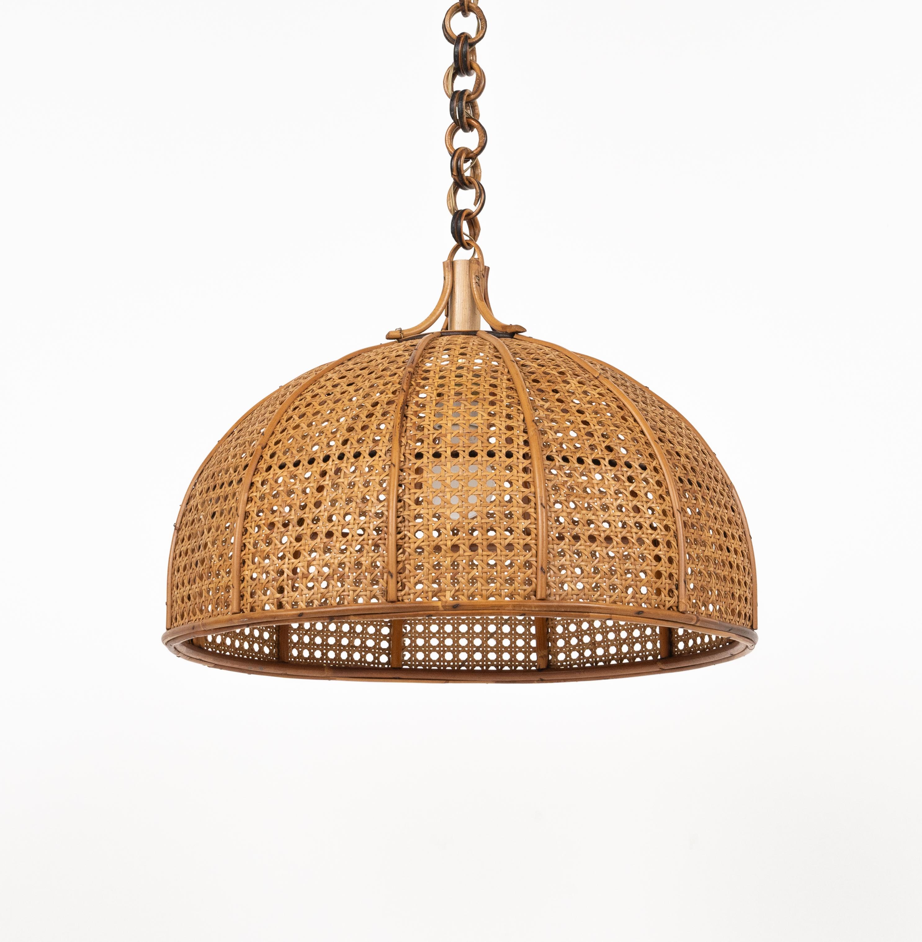 Midcentury French Riviera Chandelier Rattan and Wicker, Italy 1960s For Sale 1