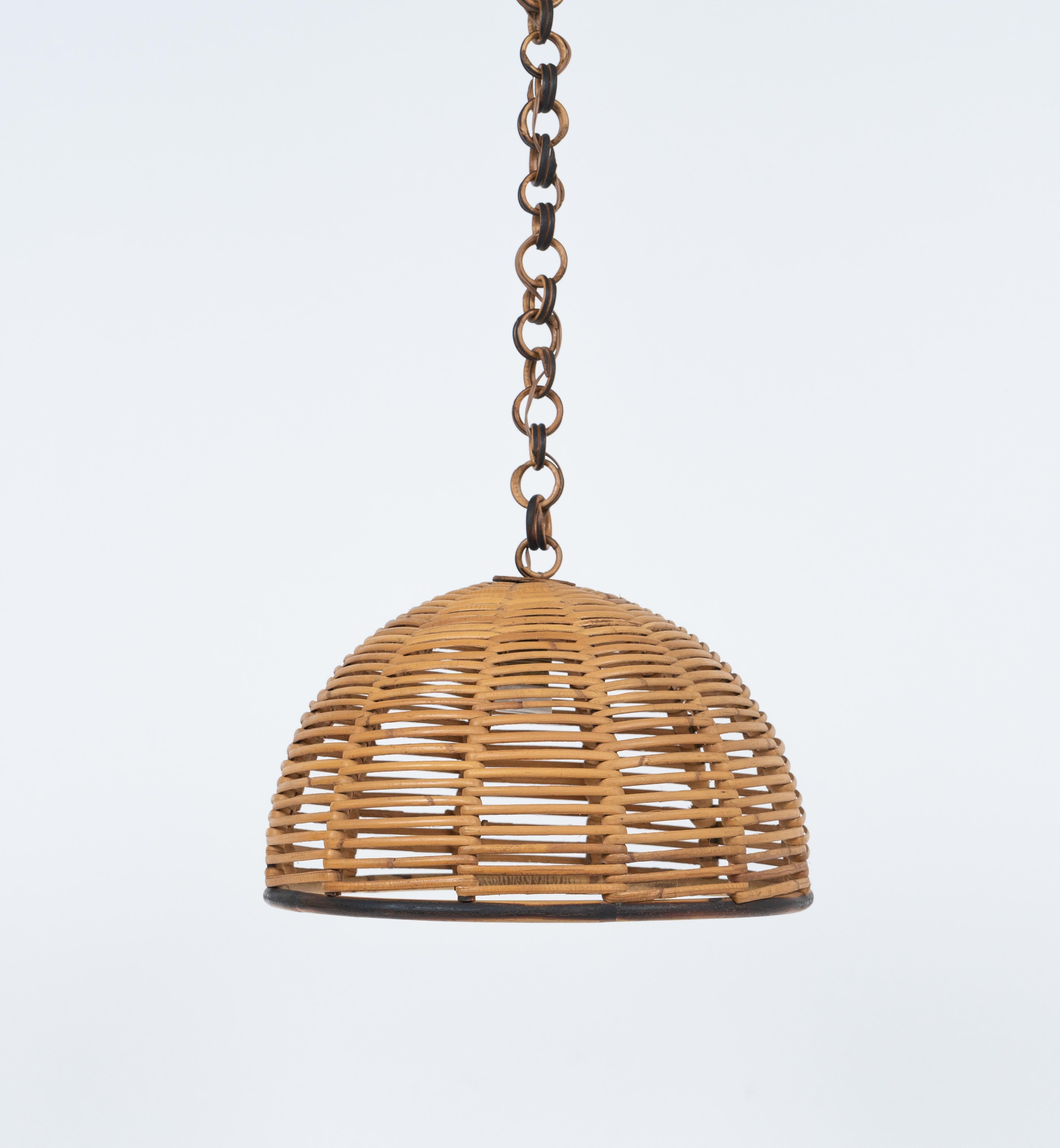 Midcentury French Riviera Chandelier Rattan and Wicker, Italy 1960s For Sale 1