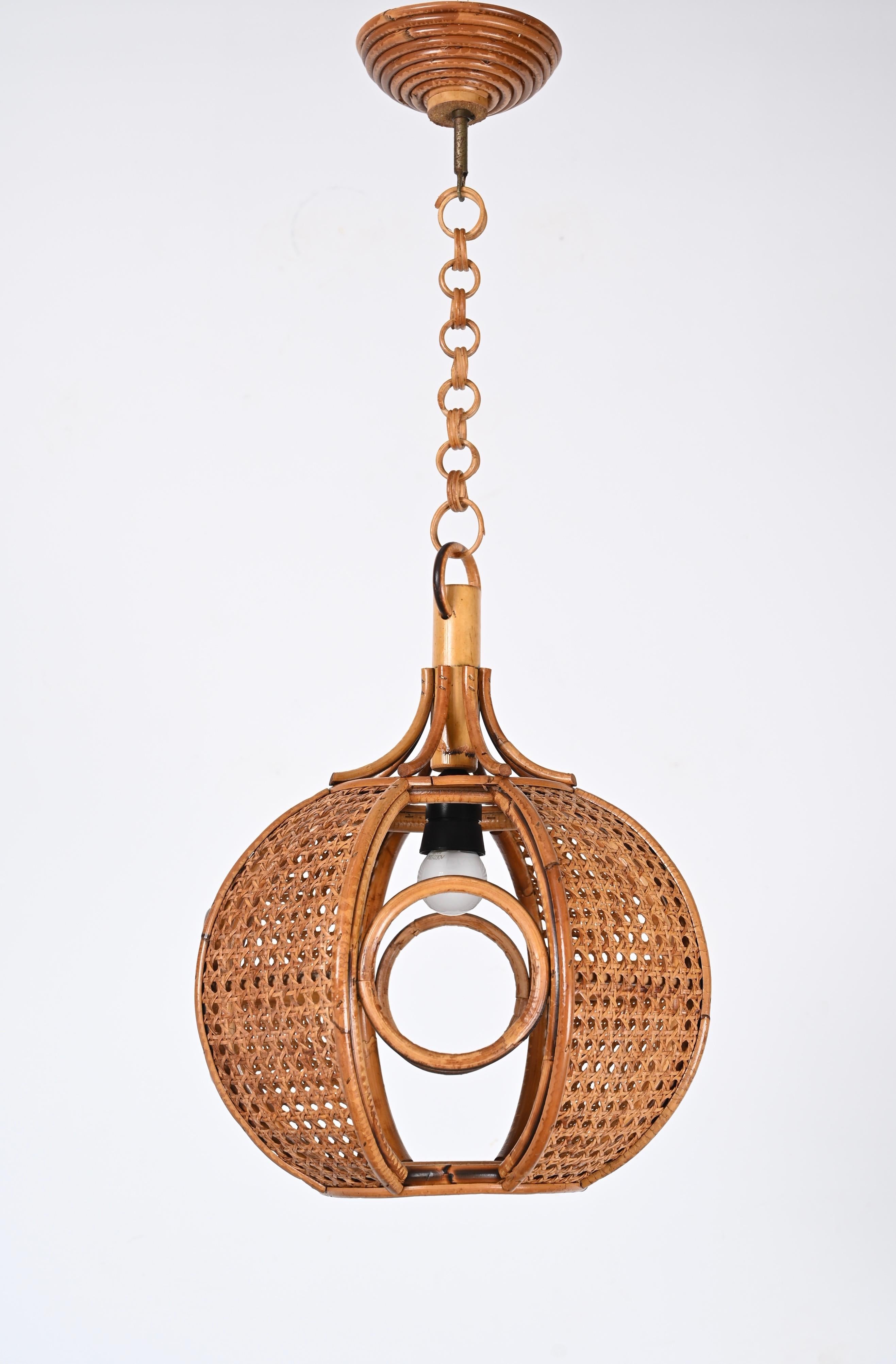 Midcentury French Riviera Chapel Rattan and Wicker Italian Chandelier, 1960s For Sale 1