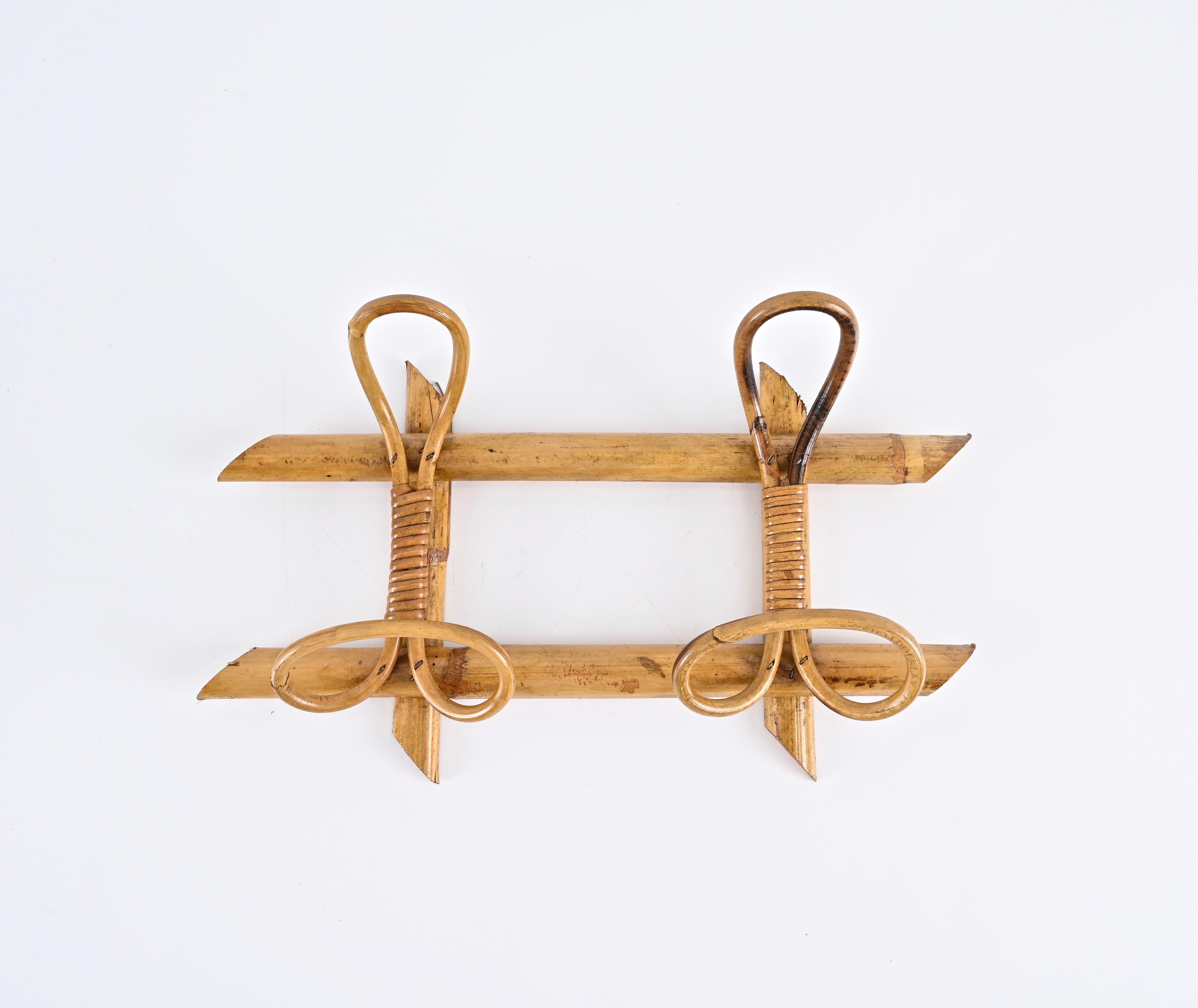 Hand-Crafted Midcentury French Riviera Coat Rack in Rattan, Wicker and Bamboo, Italy 1960s For Sale