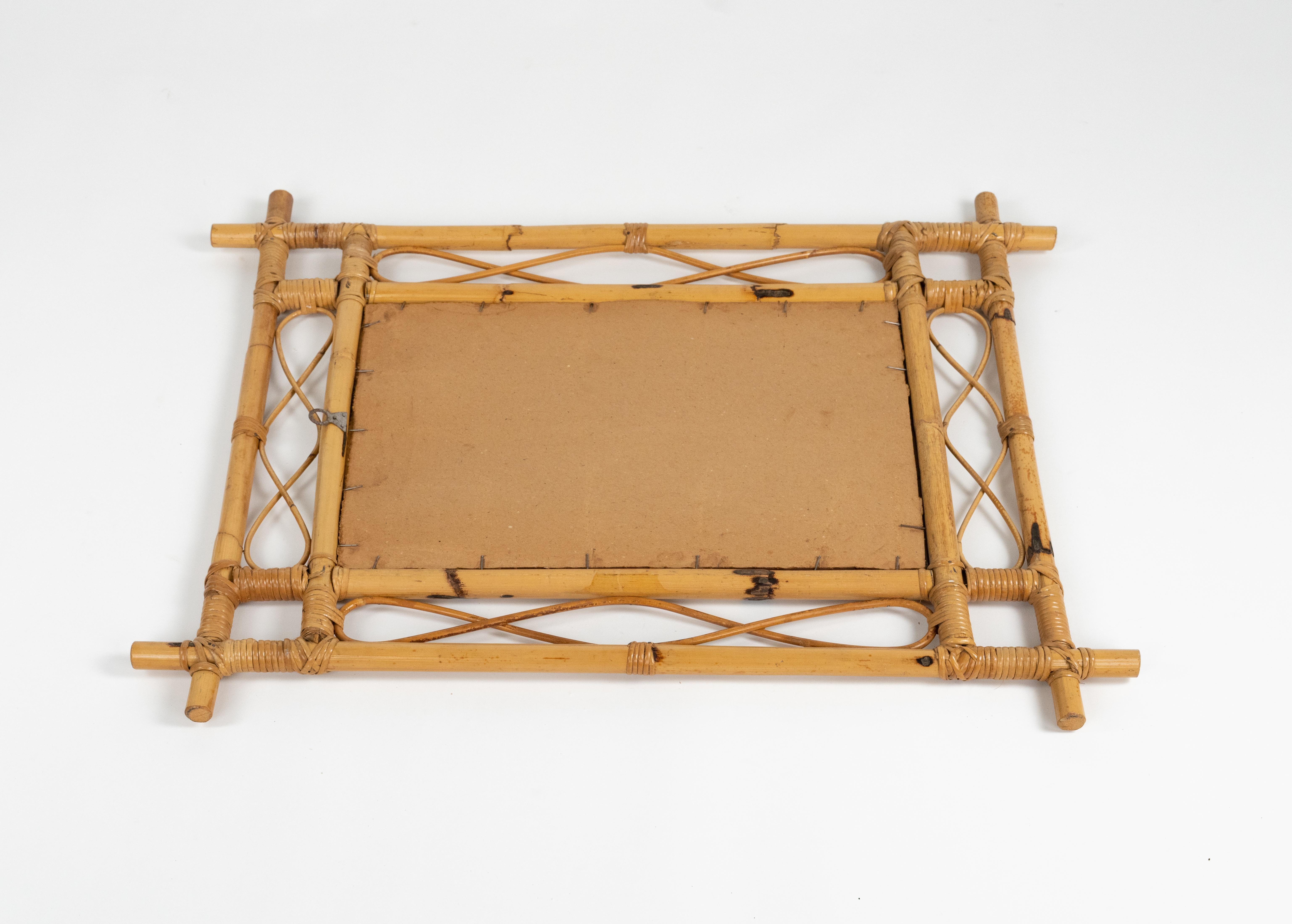 Midcentury French Riviera Gebogener Wandspiegel aus Bambus und Rattan, Italien 1960er Jahre im Angebot 3