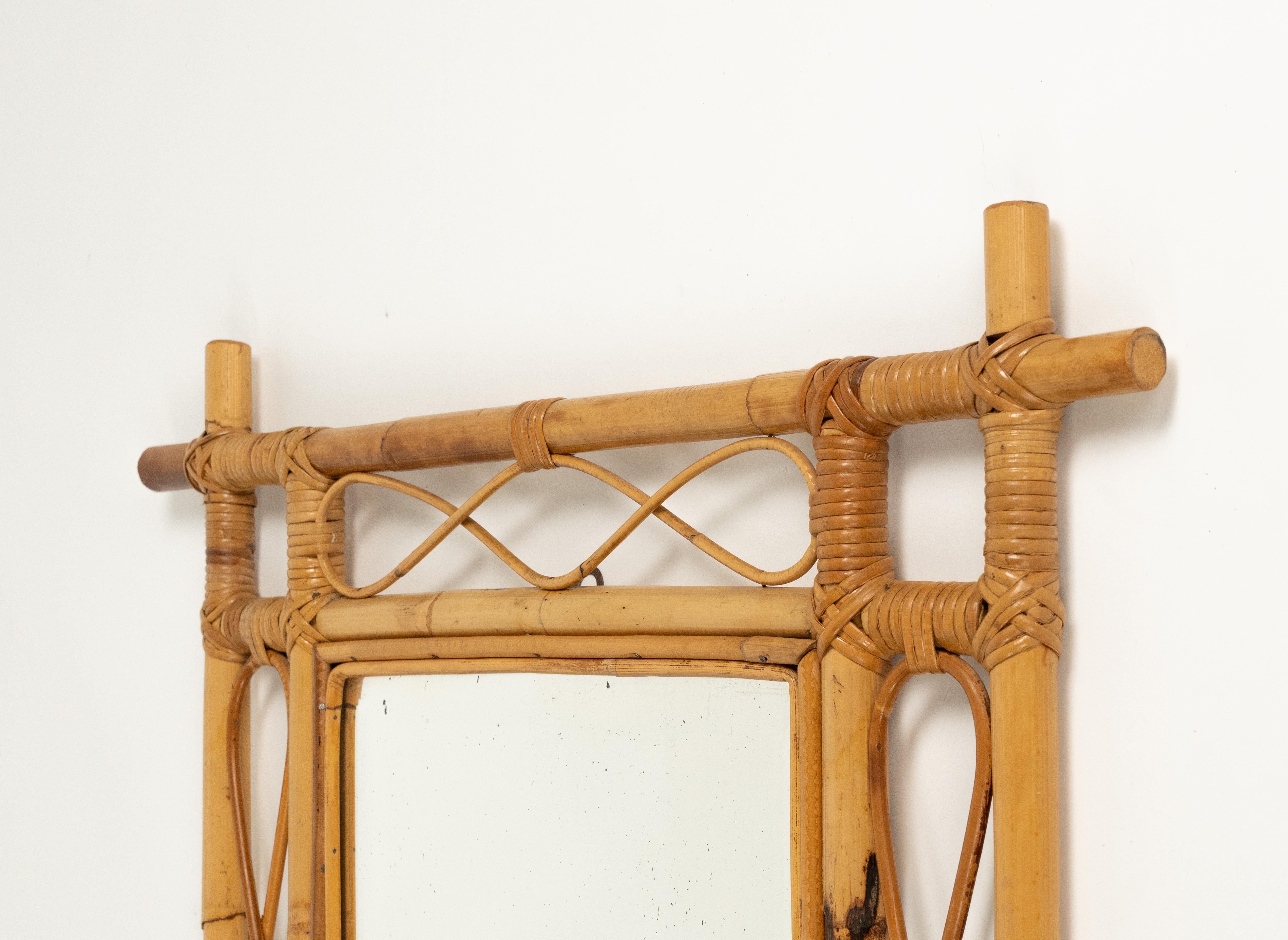 Midcentury French Riviera Gebogener Wandspiegel aus Bambus und Rattan, Italien 1960er Jahre im Angebot 2