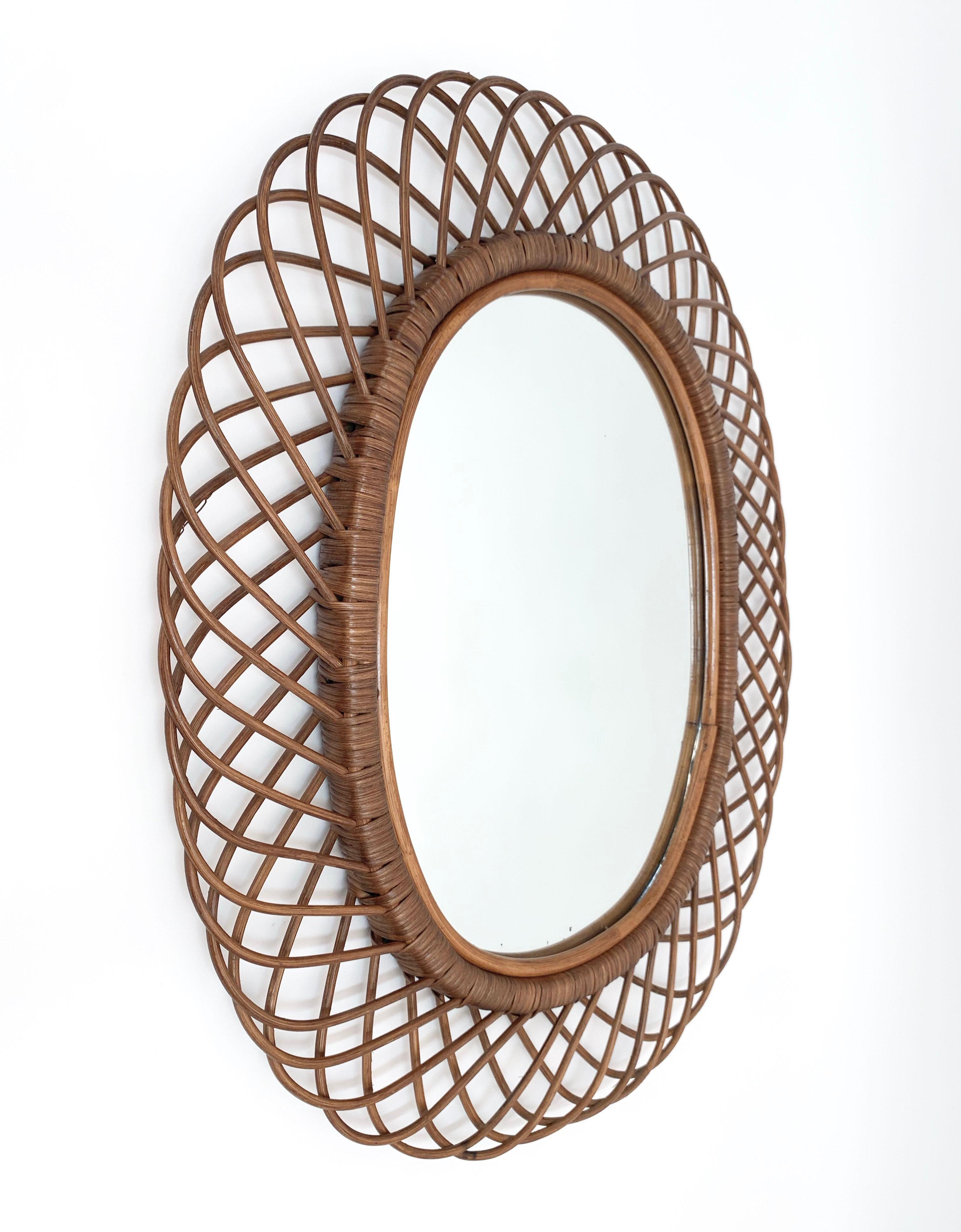 Midcentury French Riviera Curved Rattan and Bamboo Italian Oval Mirror, 1960s 2