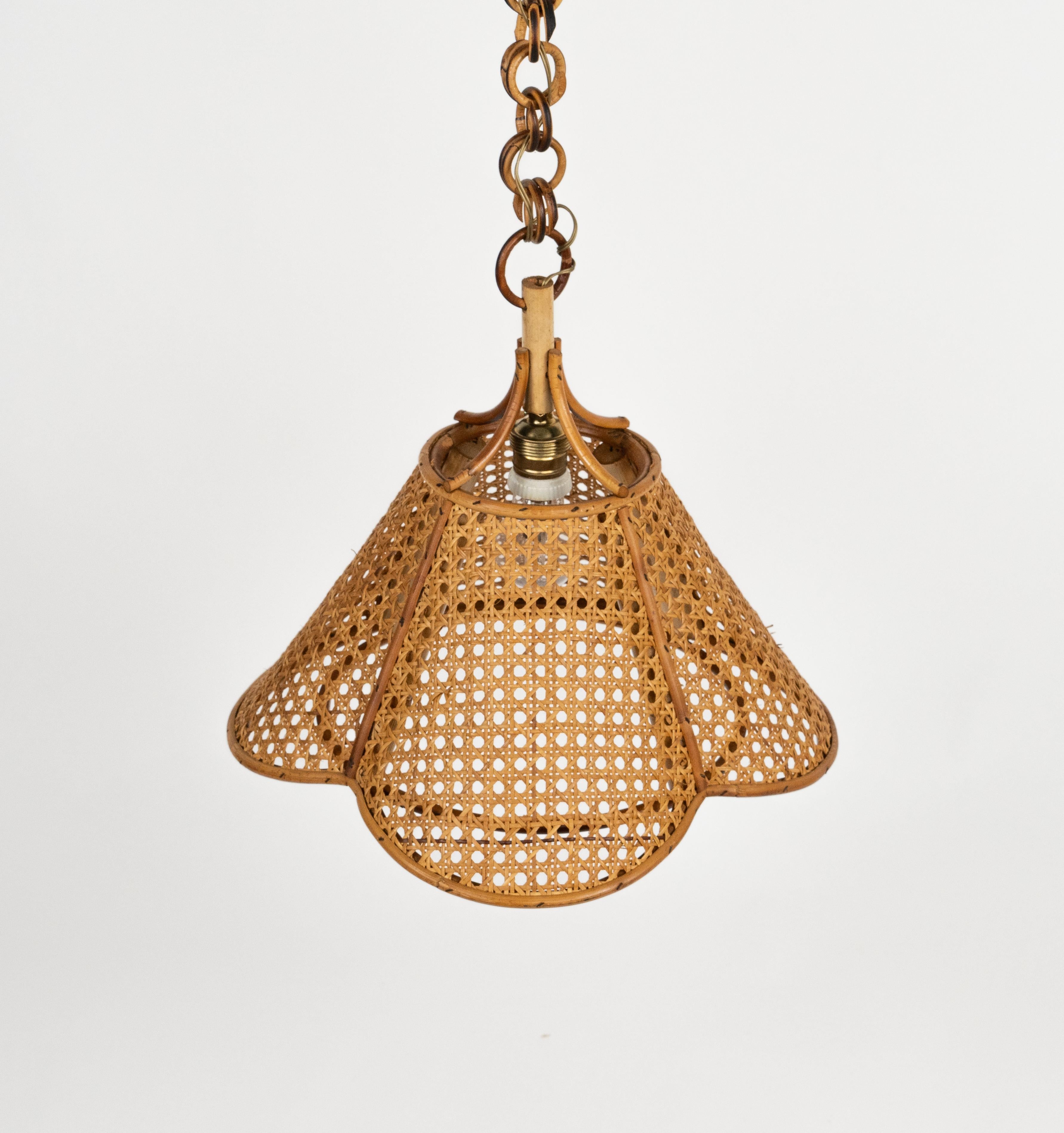 Mid-Century Modern Midcentury French Riviera Hand-Crafted Chandelier Rattan and Wicker, Italy 1960s For Sale