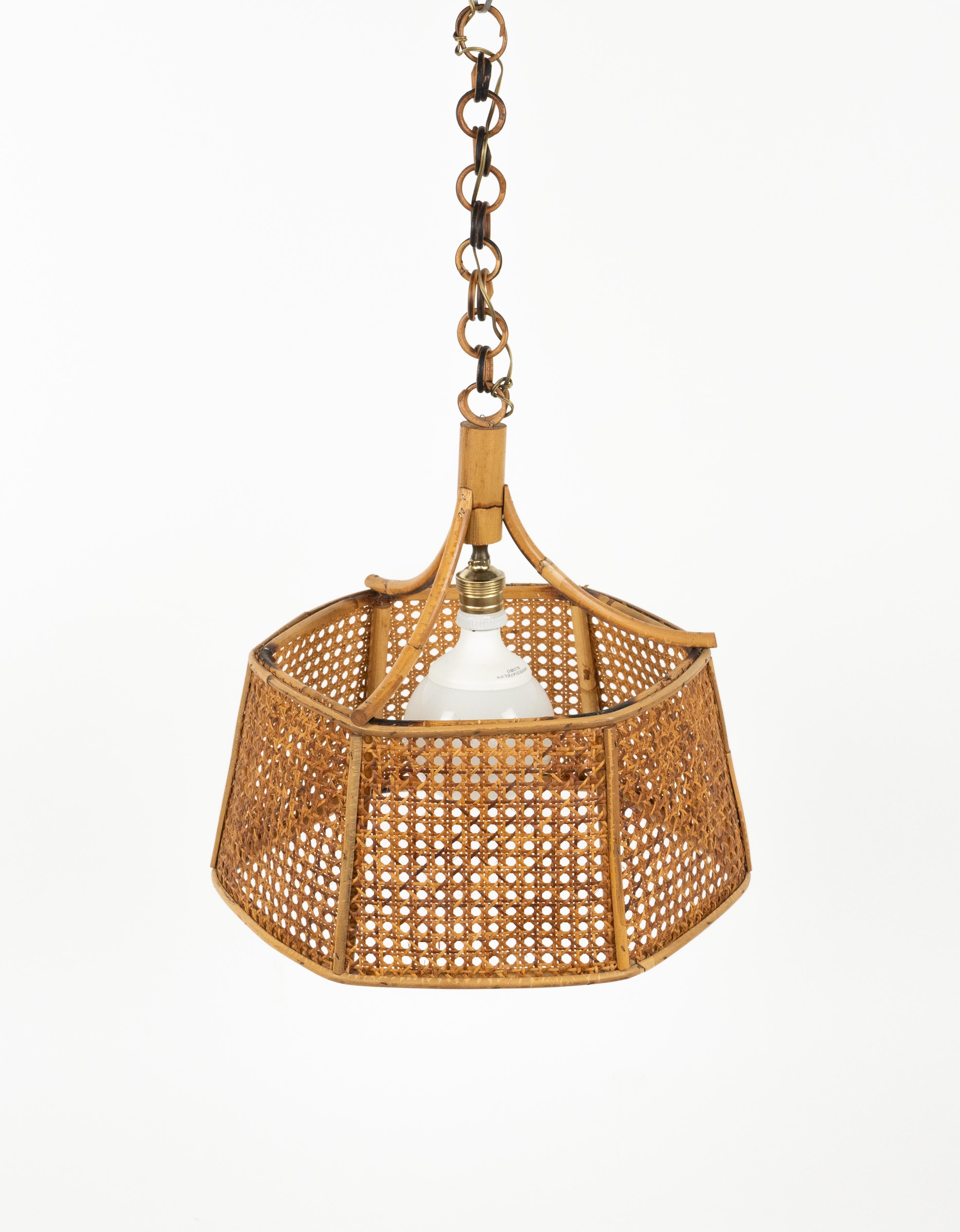 Mid-Century Modern Midcentury French Riviera Hand-Crafted Chandelier Rattan and Wicker, Italy 1960s For Sale