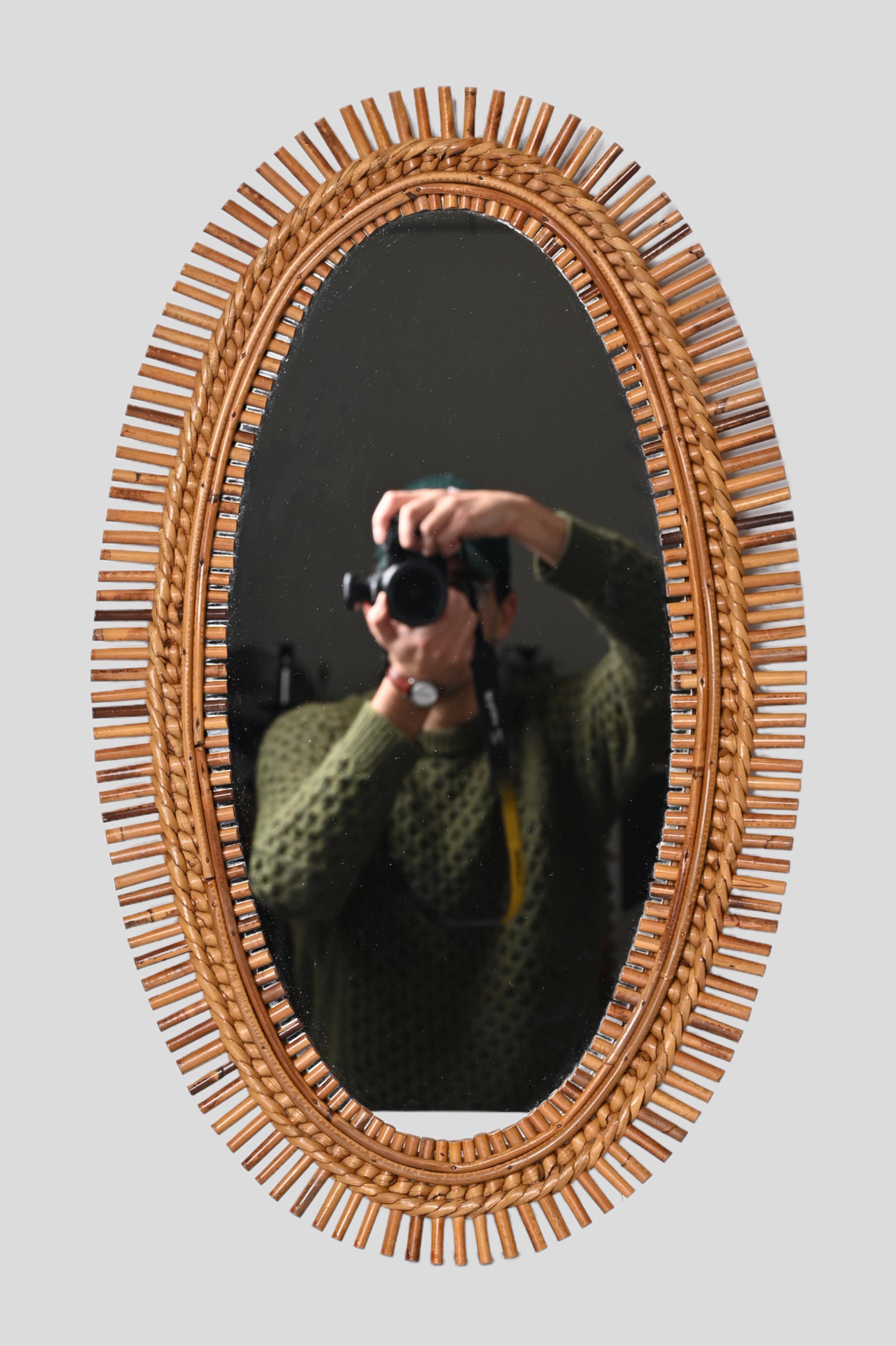 Midcentury French Riviera Oval Wall Mirror with Bamboo and Rattan Frame, 1960s In Good Condition In Roma, IT