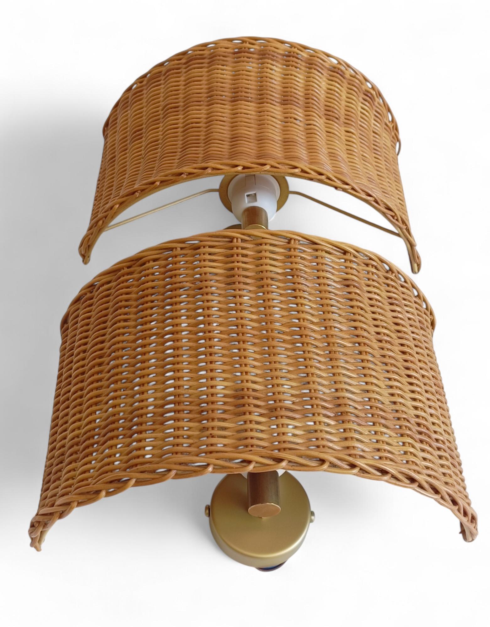 Fatto a mano Coppia di lampade in vimini della Costa Azzurra del Medioevo, Spagna, anni '50 in vendita