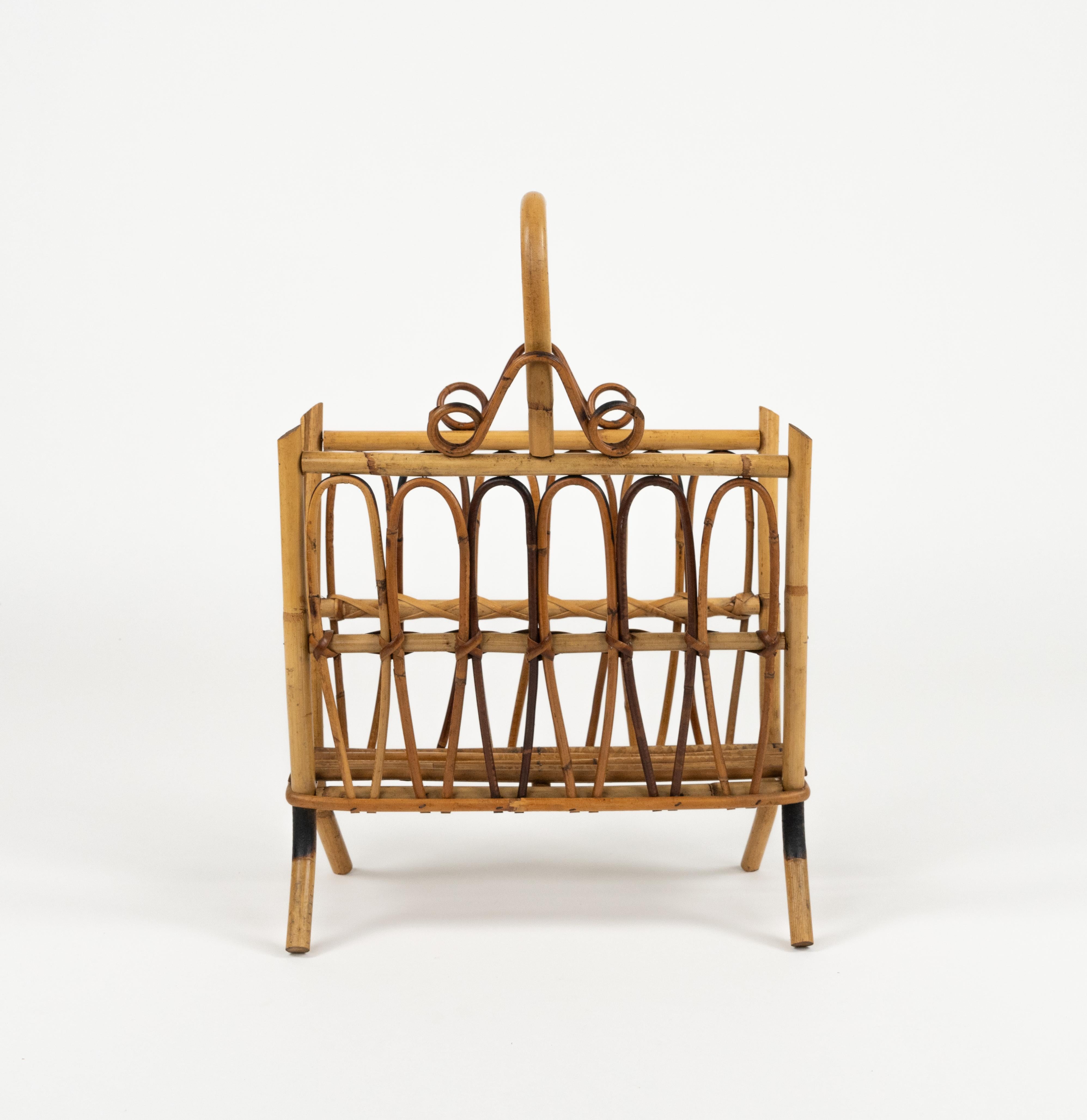 Fatto a mano Portariviste in rattan e bambù della Costa Azzurra del Medioevo, Italia 1960 in vendita