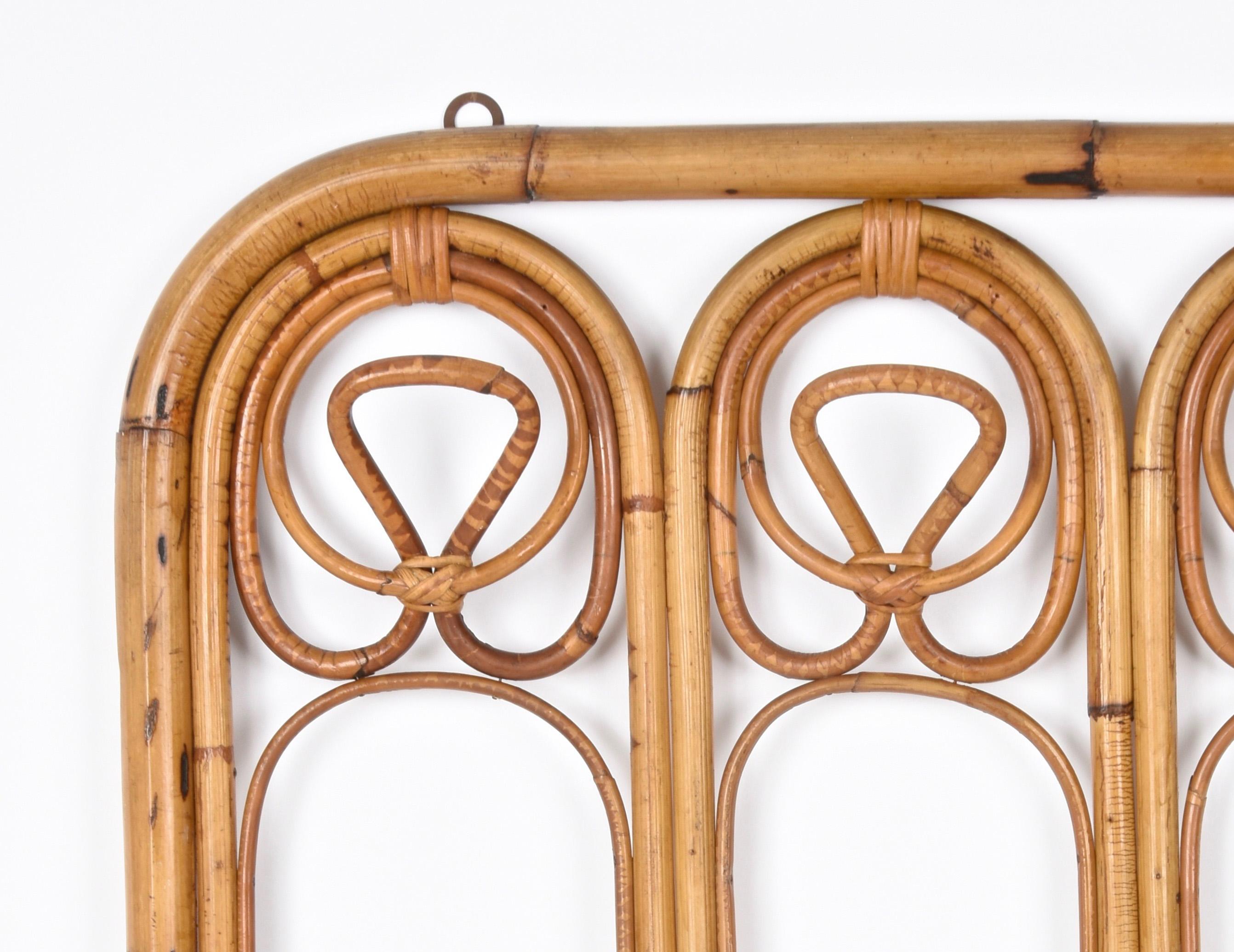 Midcentury French Riviera Rattan and Curved Bamboo Italian Coat Rack, 1960s In Good Condition In Roma, IT