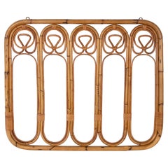 Porte-manteaux italien en rotin et bambou incurvé de la Côte d'Azur du milieu du siècle, années 1960