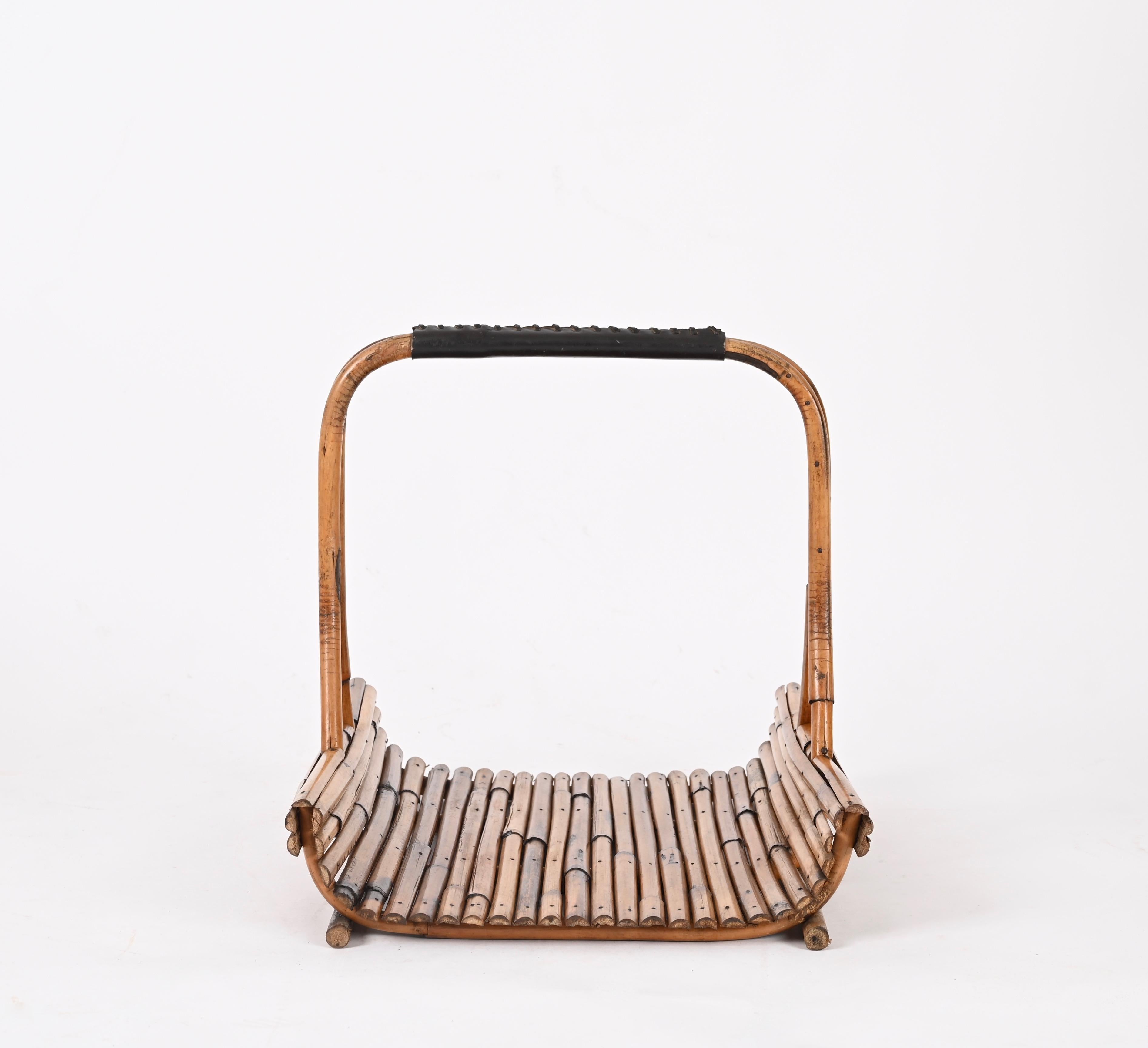 Midcentury French Riviera Rattan and Leather Italian Magazine Rack, 1960s For Sale 3