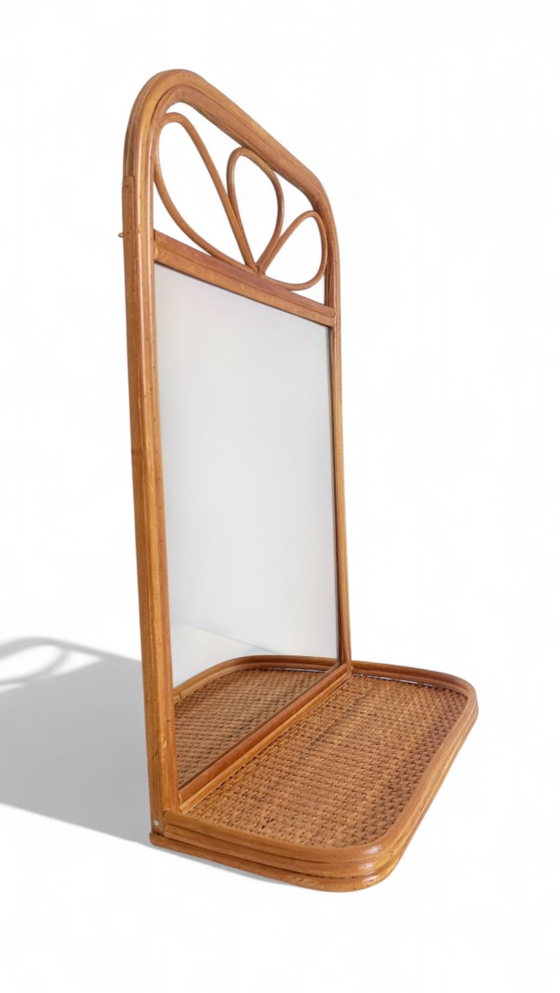Midcentury French Riviera Rattan and Wicker Mirror with Shelf, Spain, 1960s–70s im Angebot 5