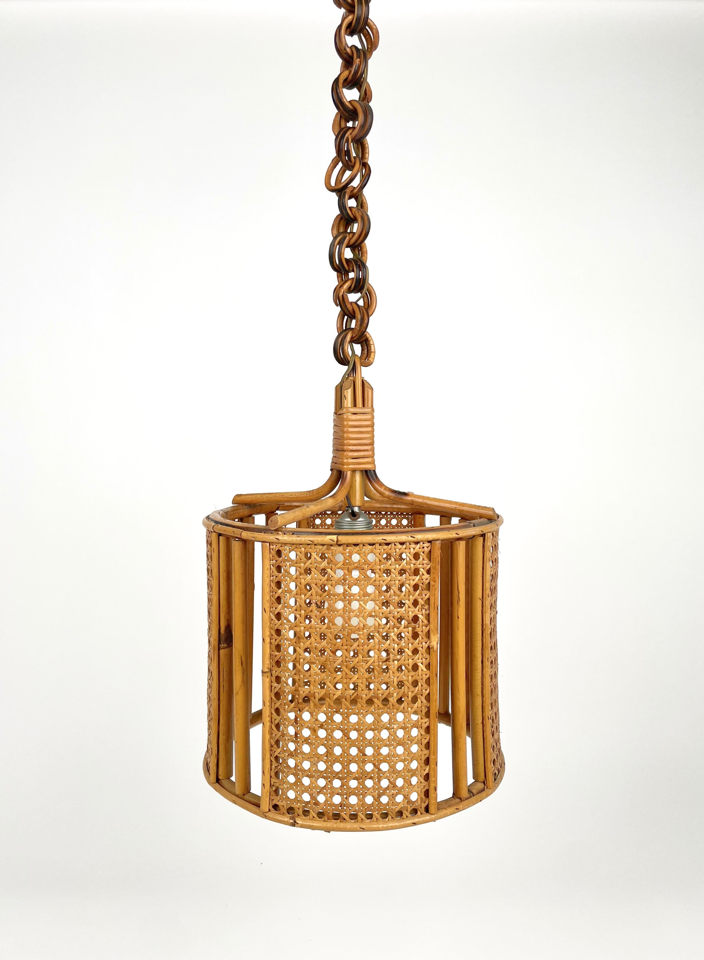 Midcentury French Riviera Rattan and Wicker Pendent, Italy 1960s In Good Condition For Sale In Rome, IT