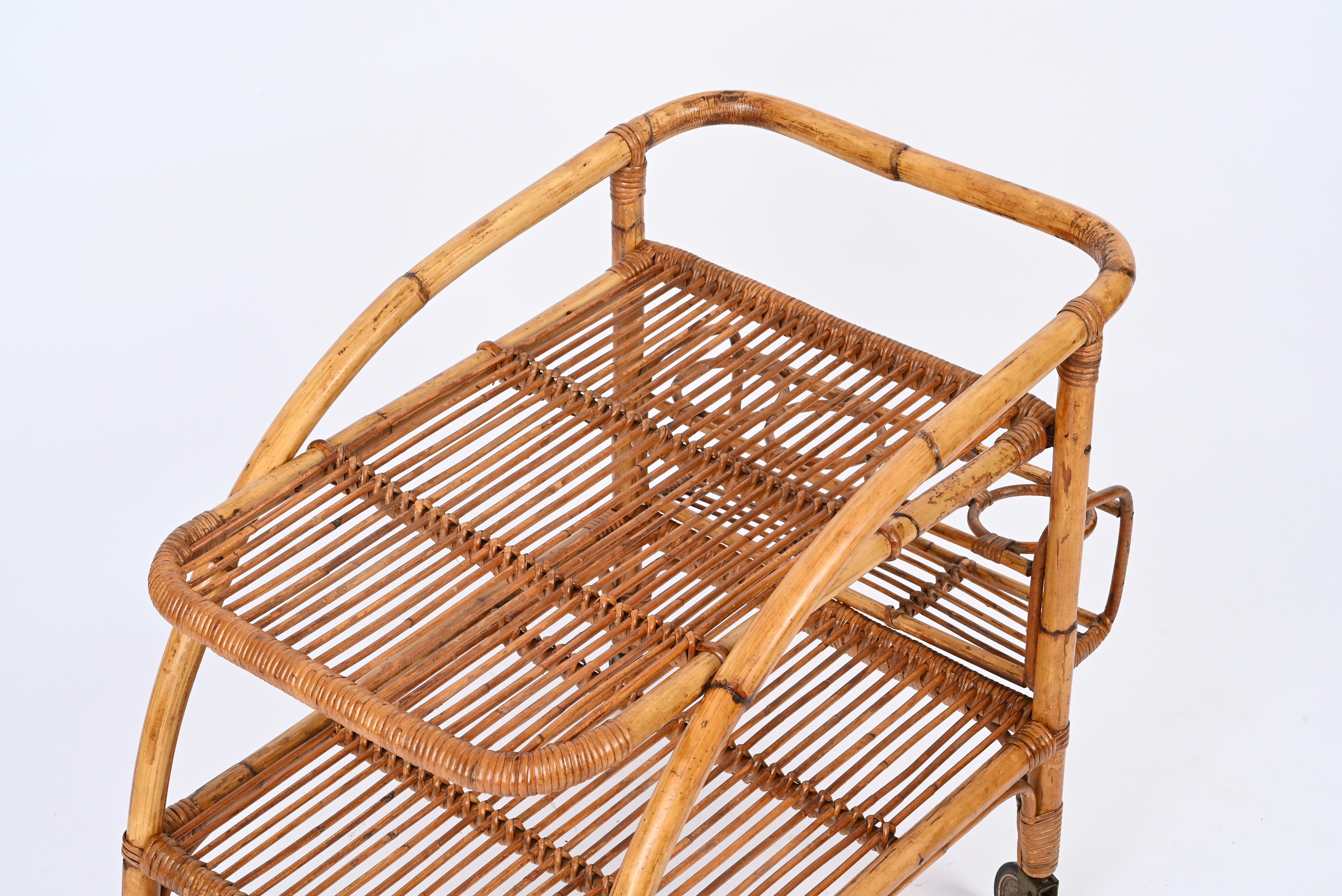 Midcentury French Riviera Rattan and Wicker Serving Bar Cart Trolley, Italy 1960 For Sale 3