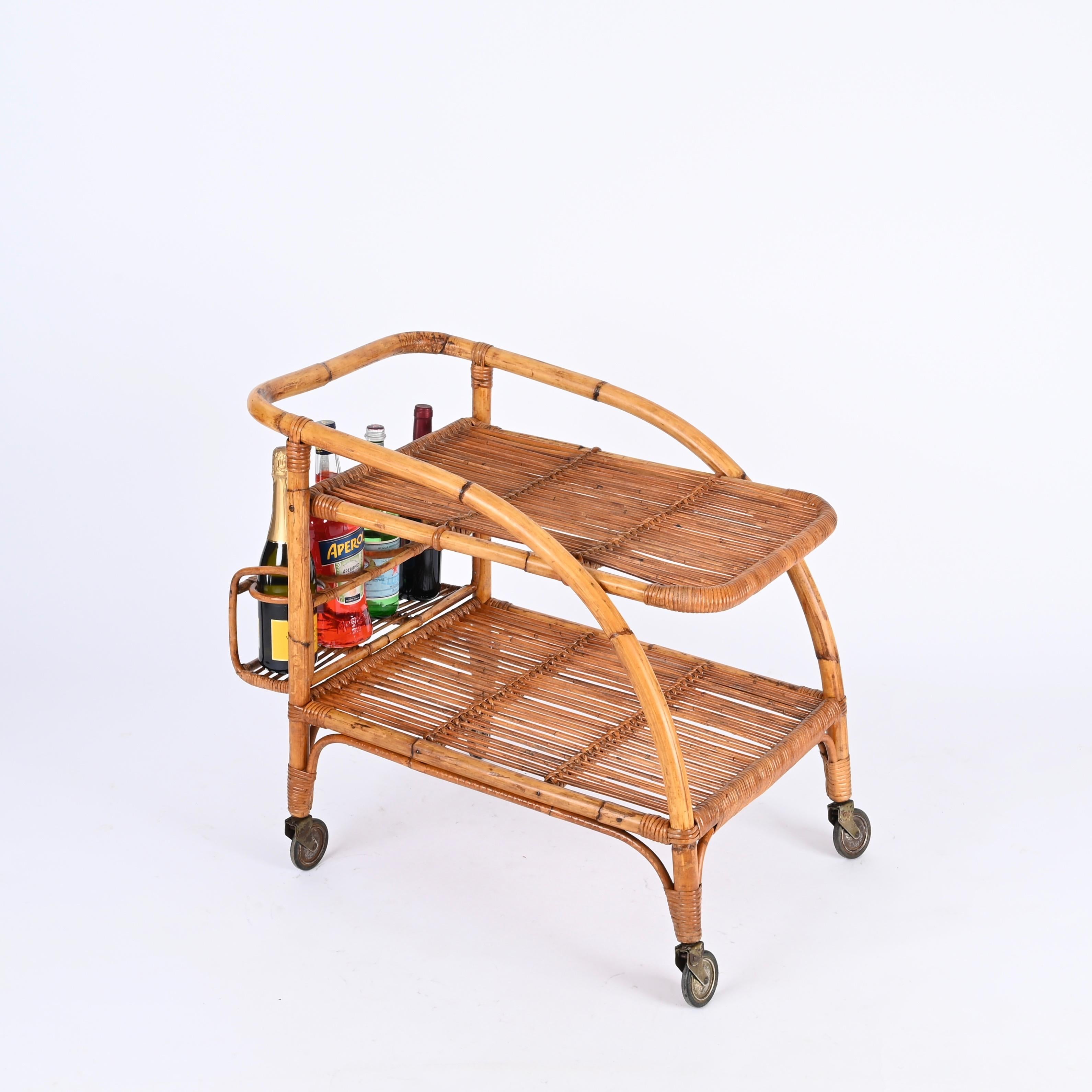 Midcentury French Riviera Rattan and Wicker Serving Bar Cart Trolley, Italy 1960 For Sale 6
