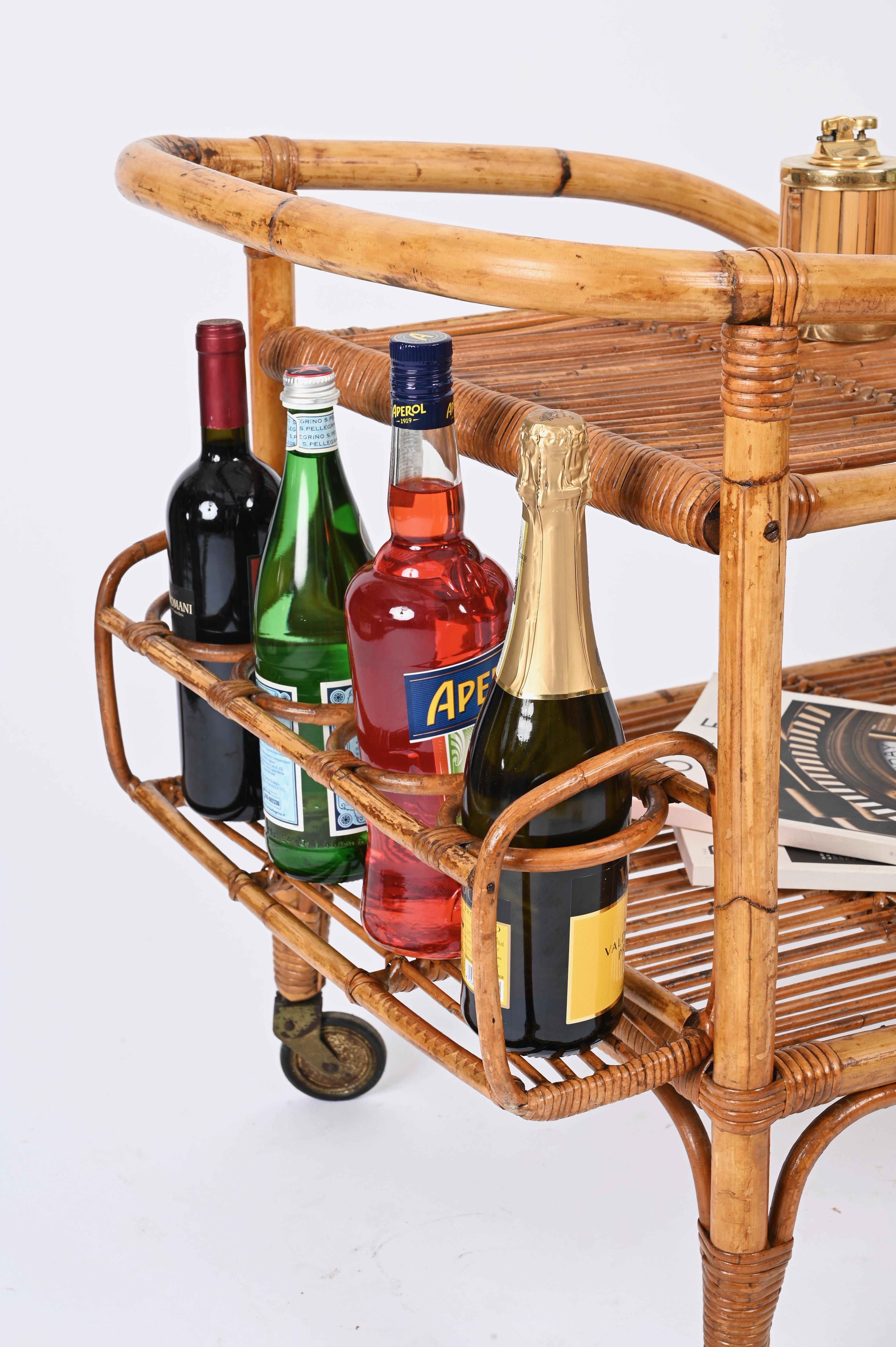 Midcentury French Riviera Rattan and Wicker Serving Bar Cart Trolley, Italy 1960 For Sale 1