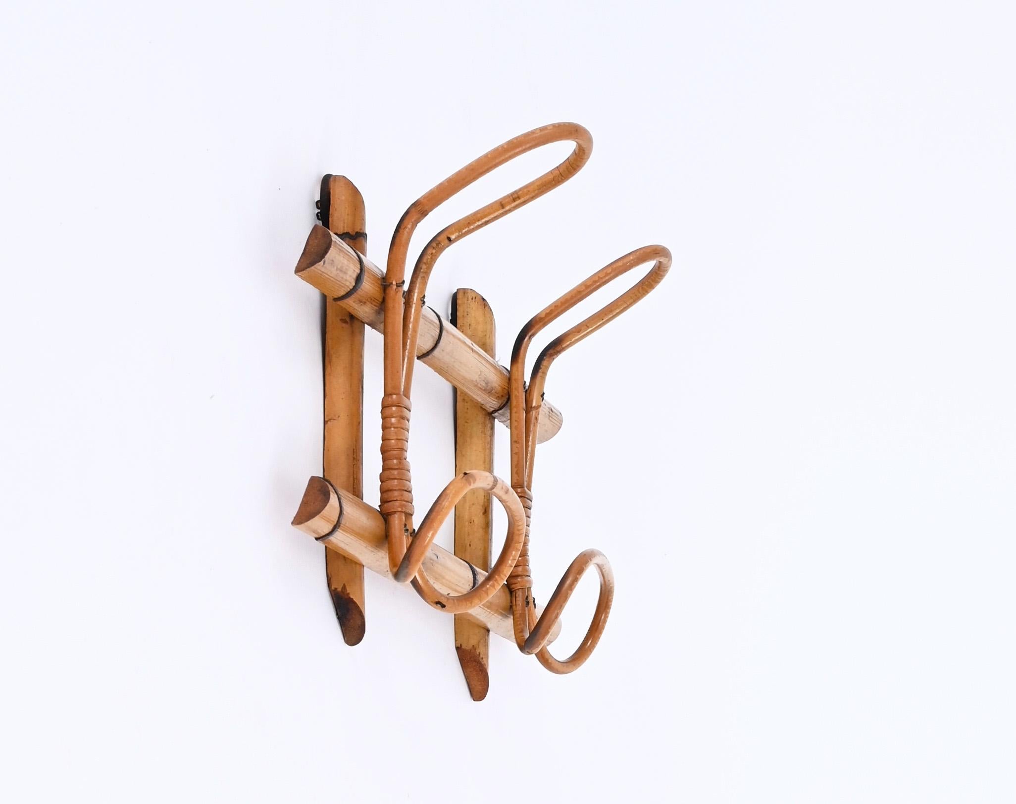 Midcentury French Riviera Rattan, Wicker and Bamboo Canes Coat Rack, Italy 1960s For Sale 2