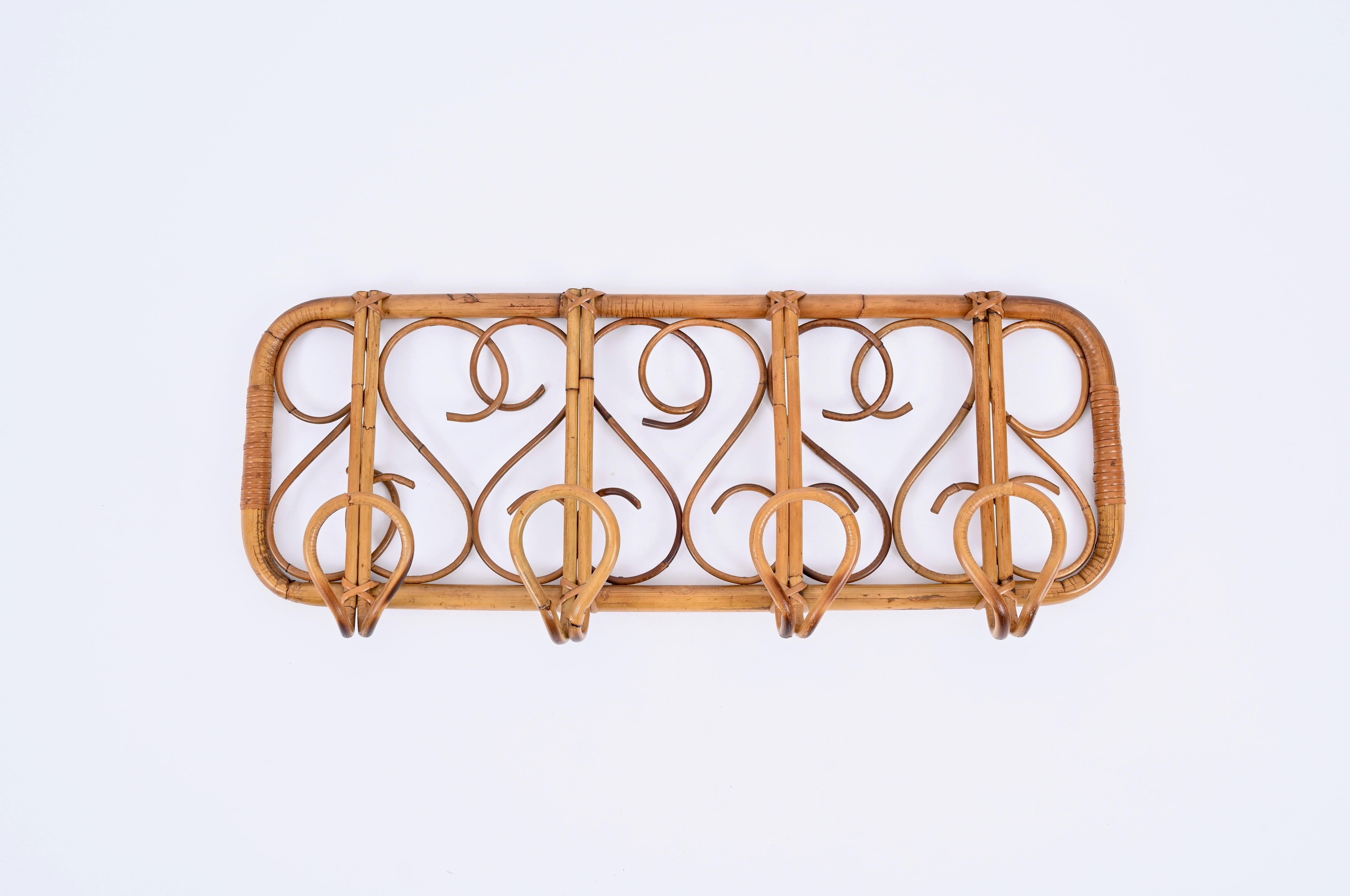 Italian Midcentury French Riviera Rattan, Wicker, Curved Bamboo Coat Rack, Italy 1960s For Sale