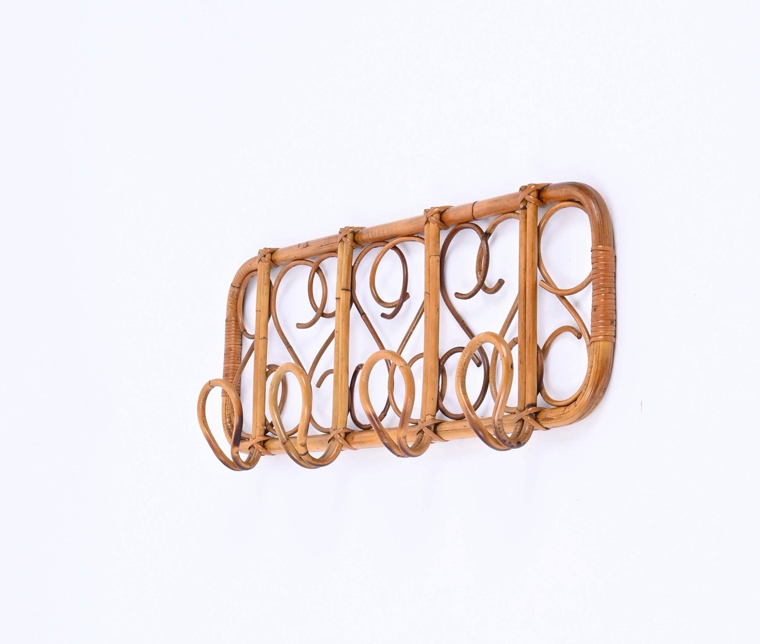 Midcentury French Riviera Rattan, Wicker, Curved Bamboo Coat Rack, Italy 1960s In Good Condition For Sale In Roma, IT