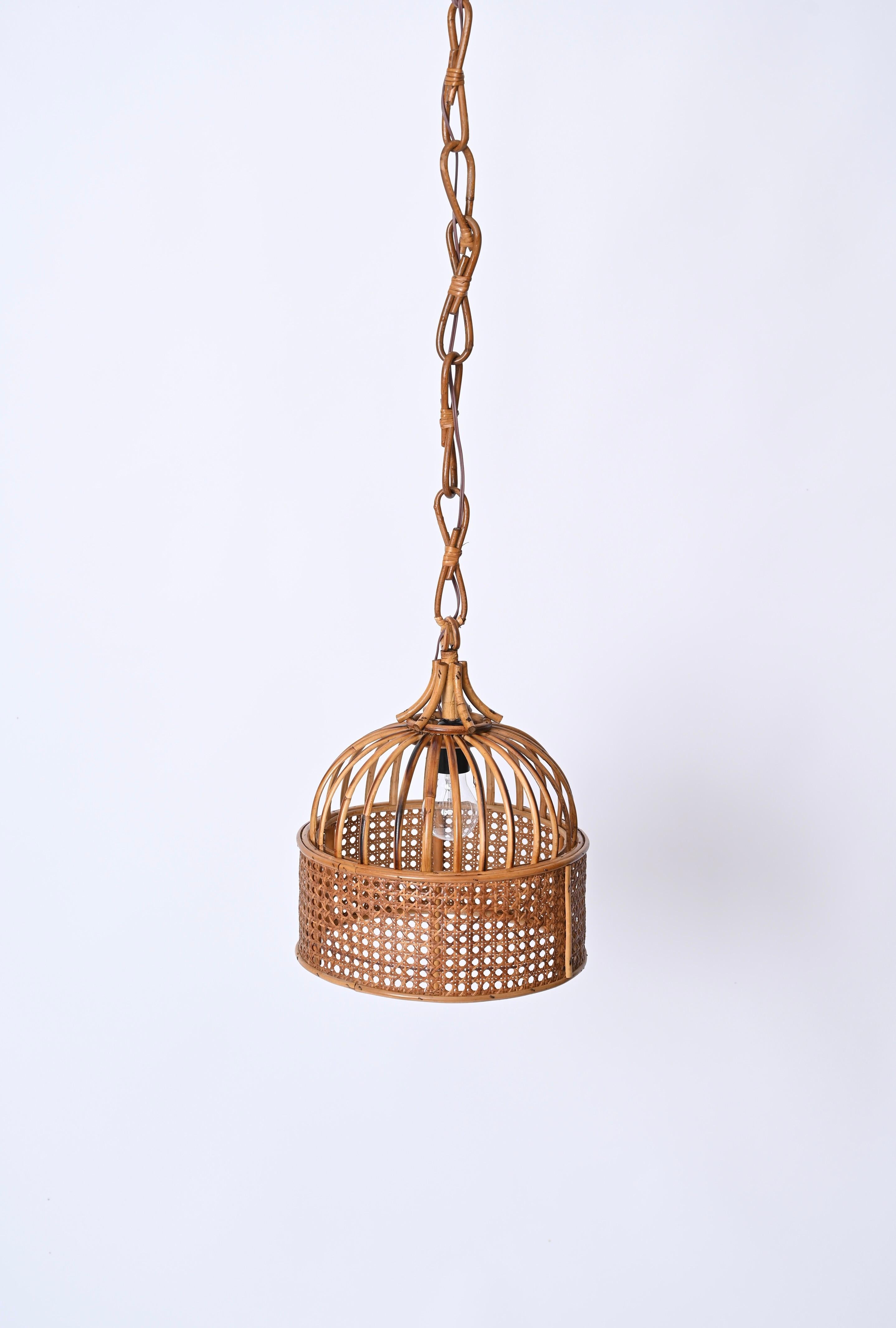 20th Century Midcentury French Riviera Round Pendant in Rattan and Wicker, Italy 1970s For Sale